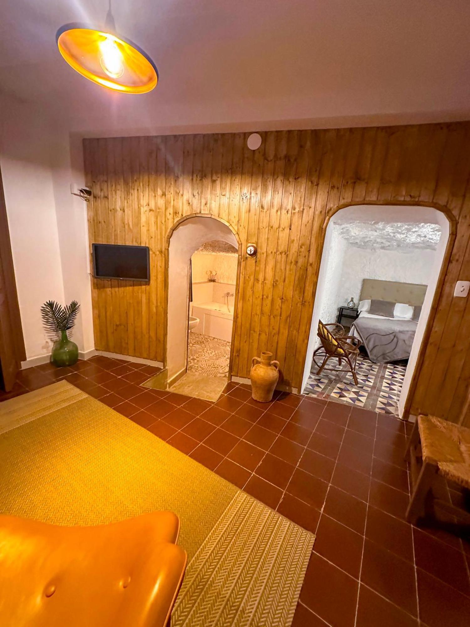 Habitación Doble Cueva con bañera de hidromasaje