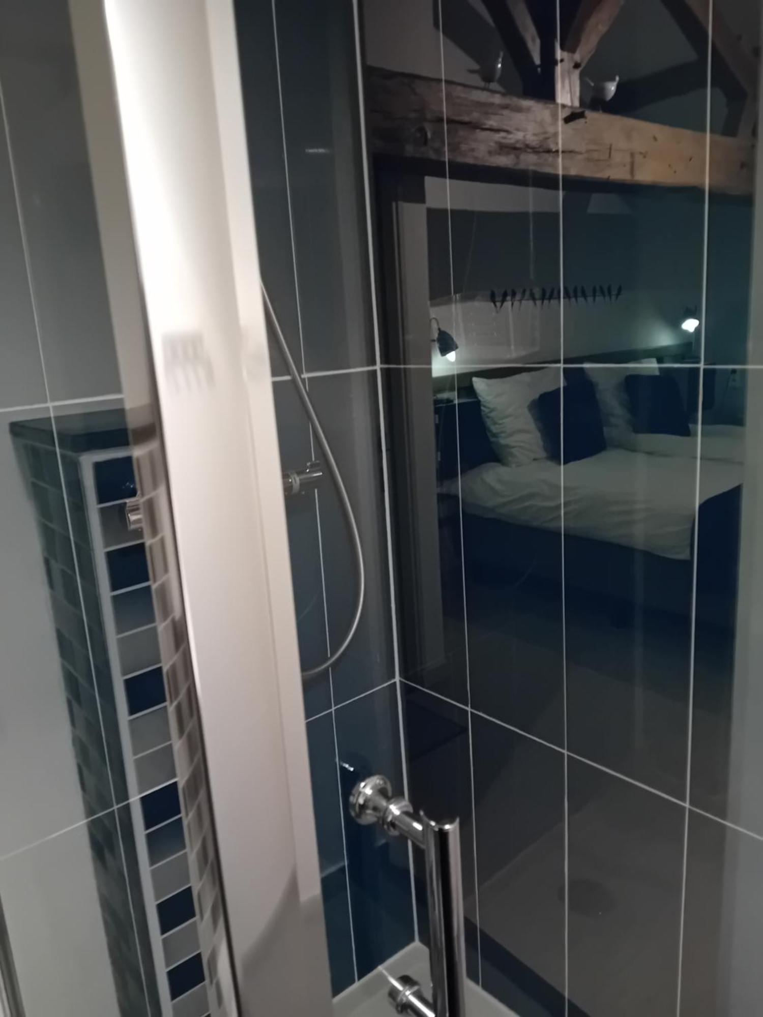 Double or Twin Room Bathroom,1499948458:JPEG