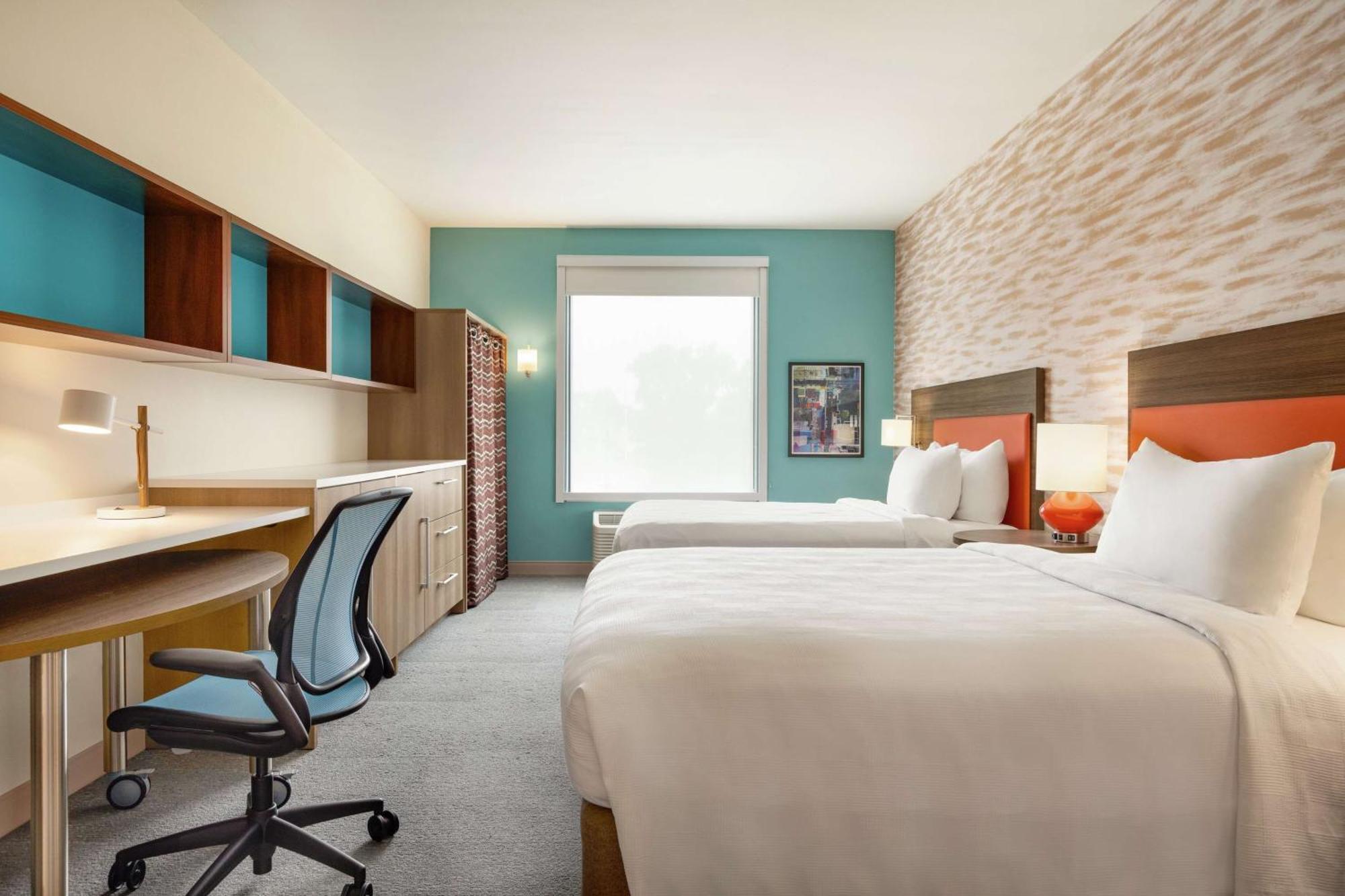 Queen Studio with Two Queen Beds - Non-Smoking