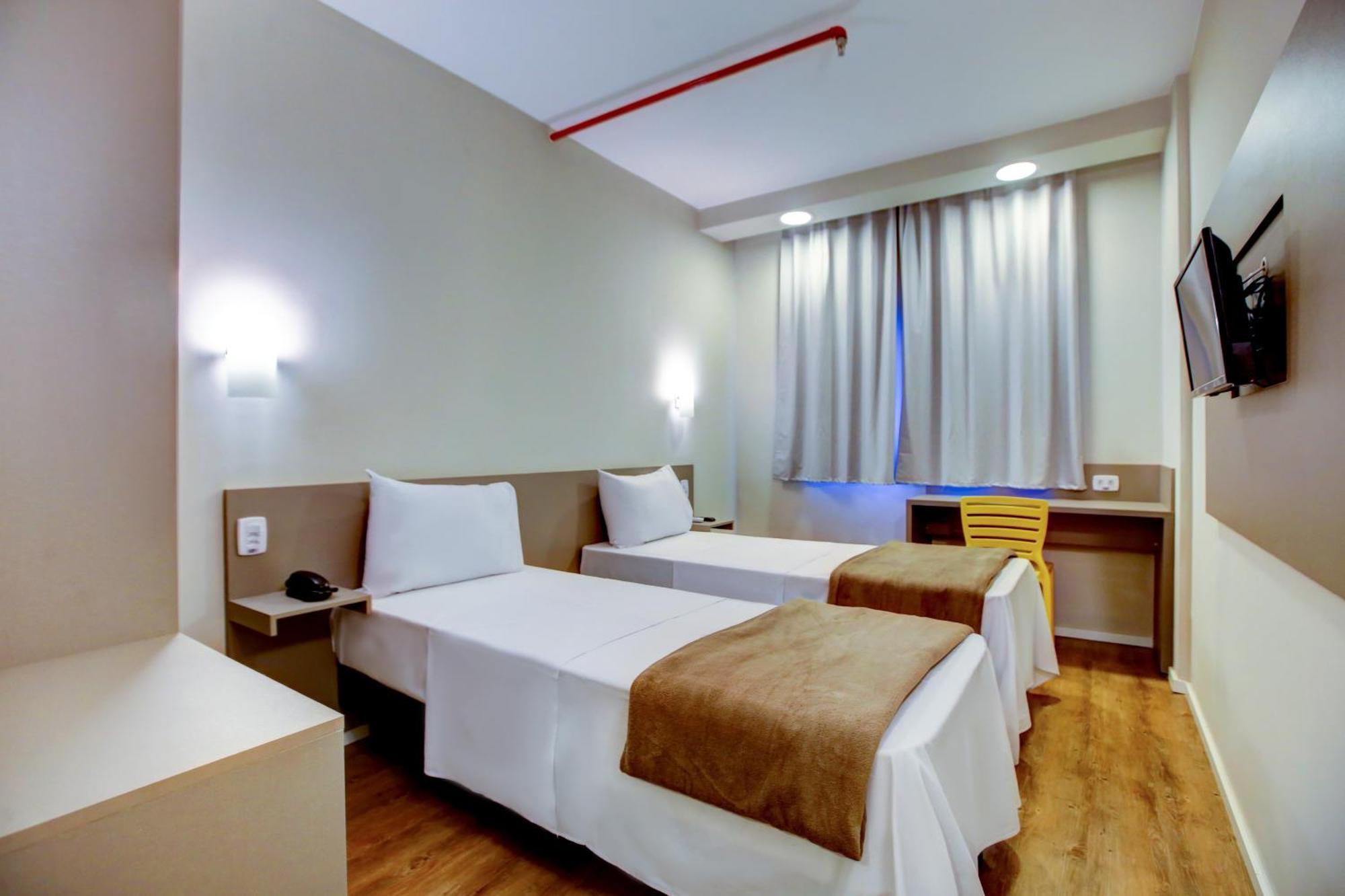 Quarto Superior com 2 Camas de Solteiro