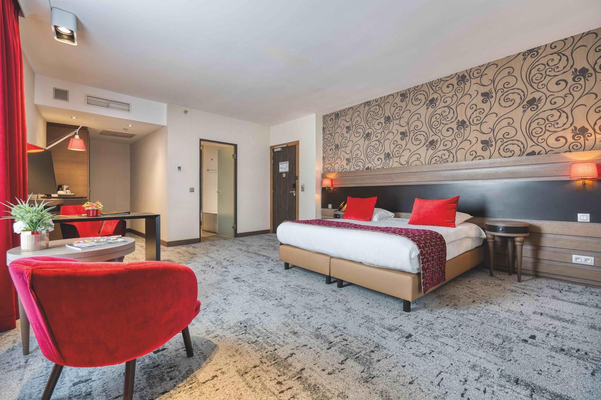 Family Room,1500129187:JPEG