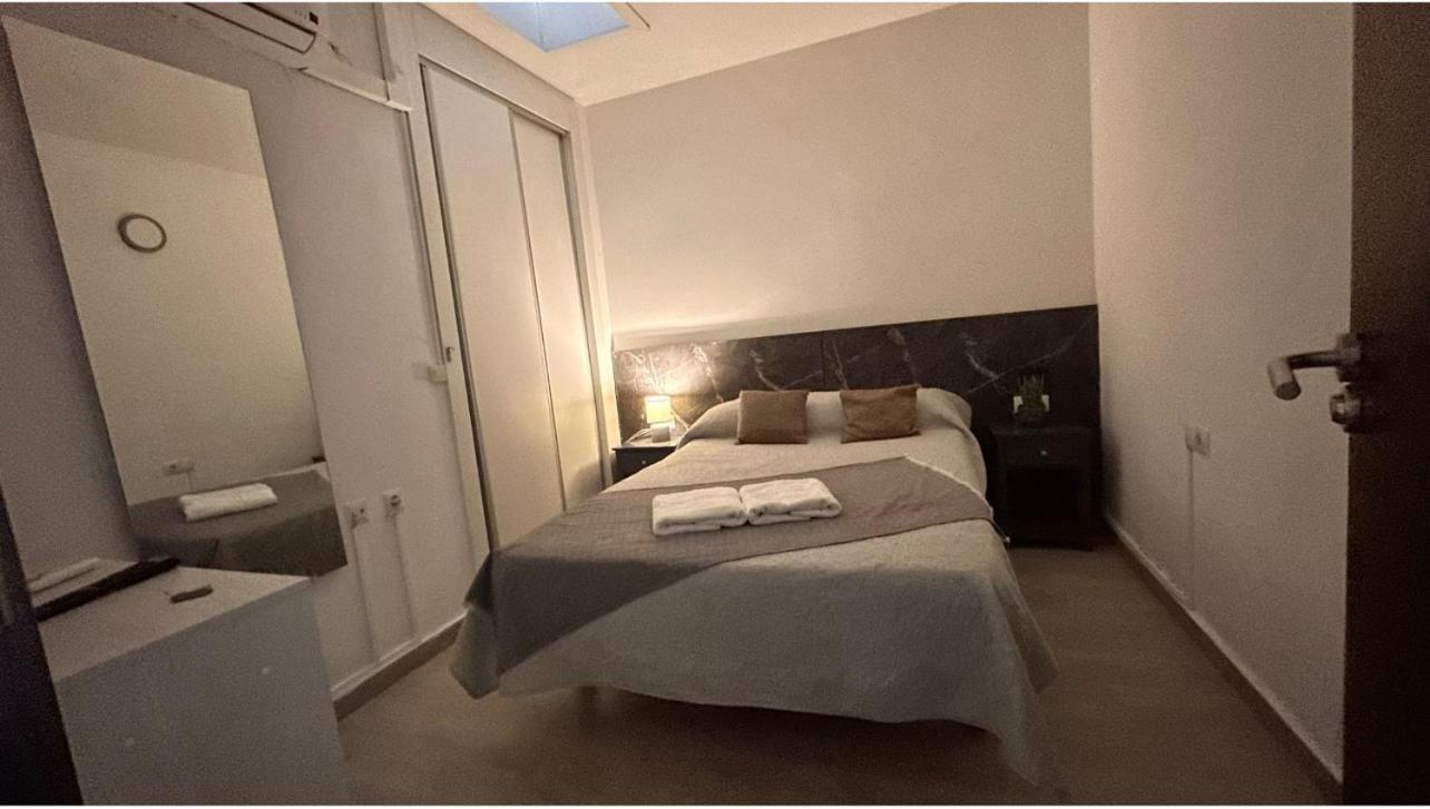 Double Room with Private Bathroom,1364046764:JPEG