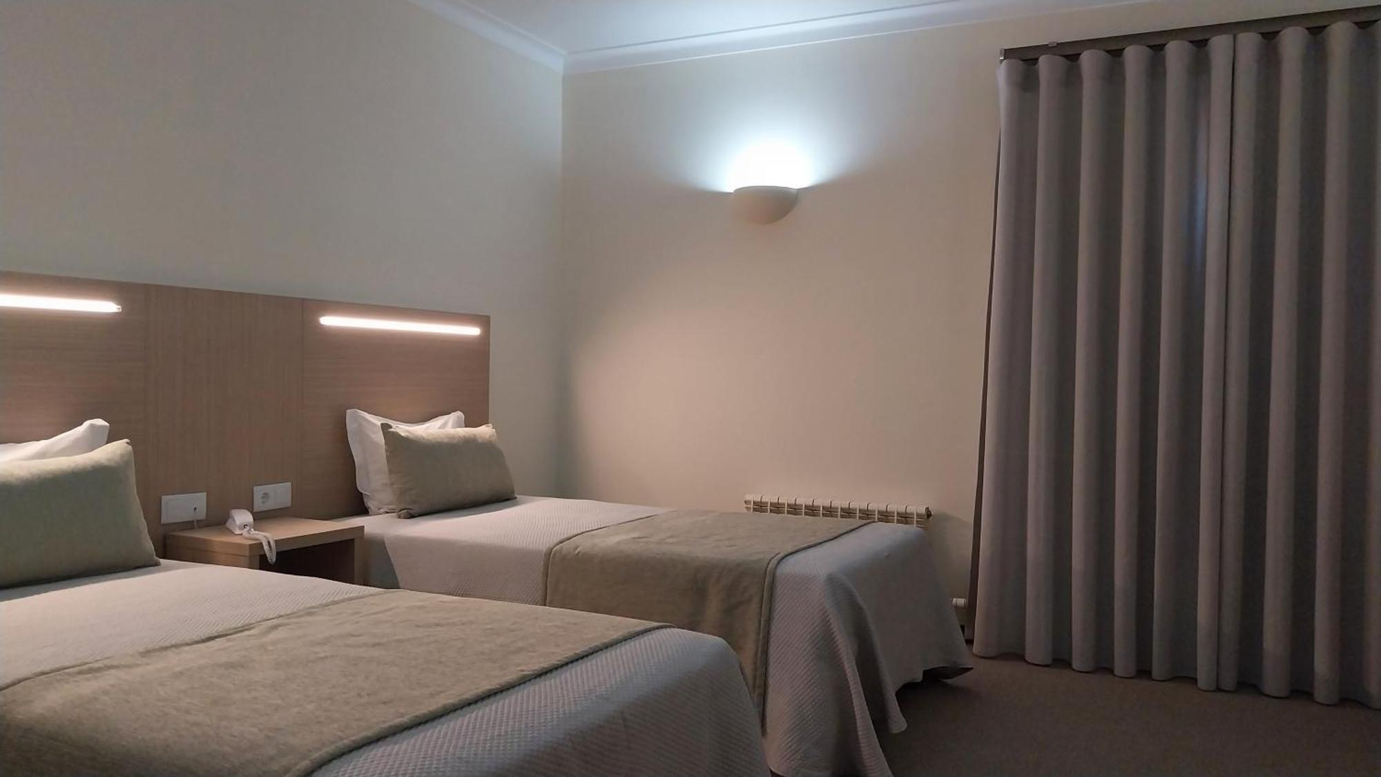Twin Room,1516402648:JPEG