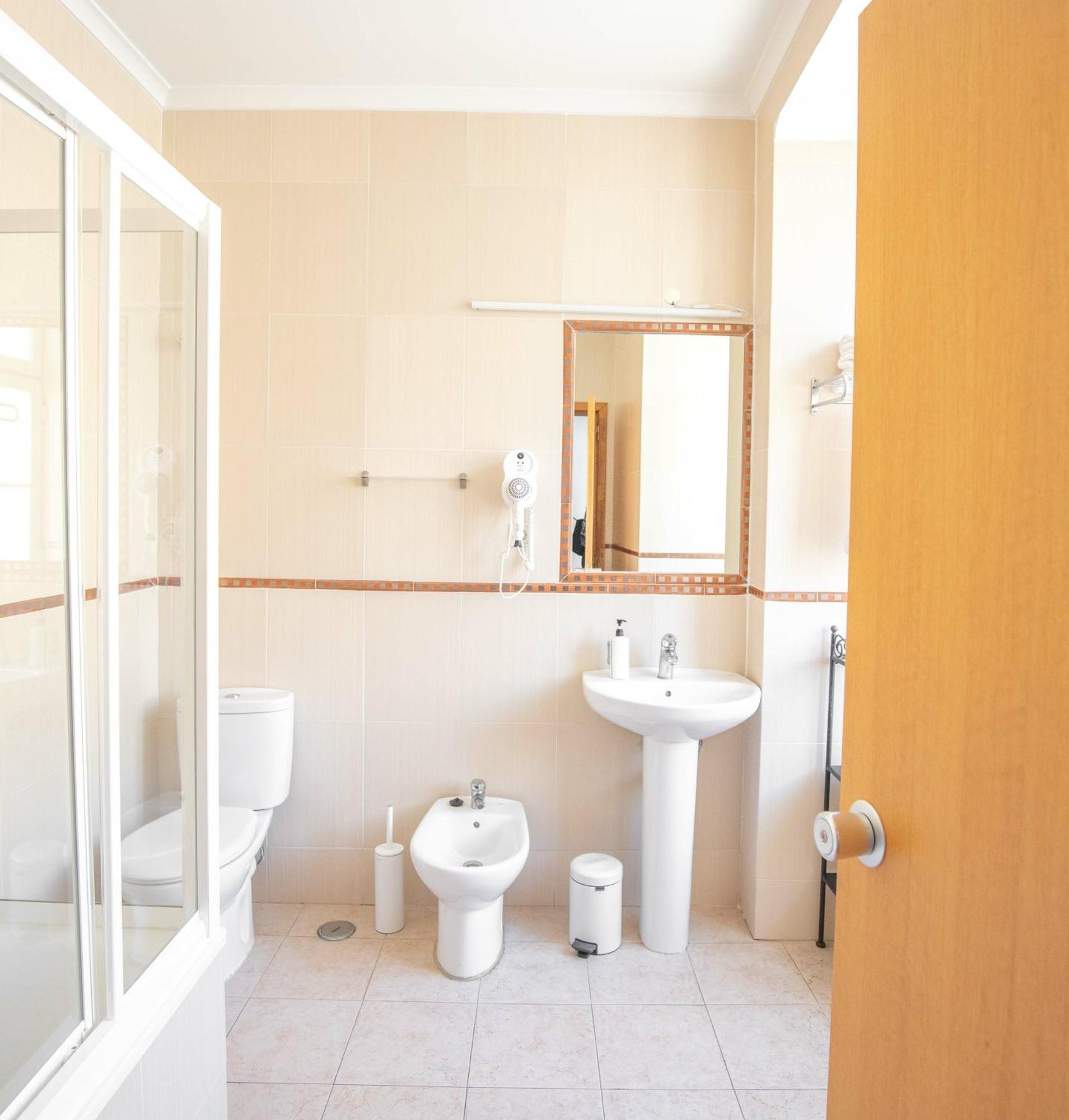 Double Room,1516398910:JPEG