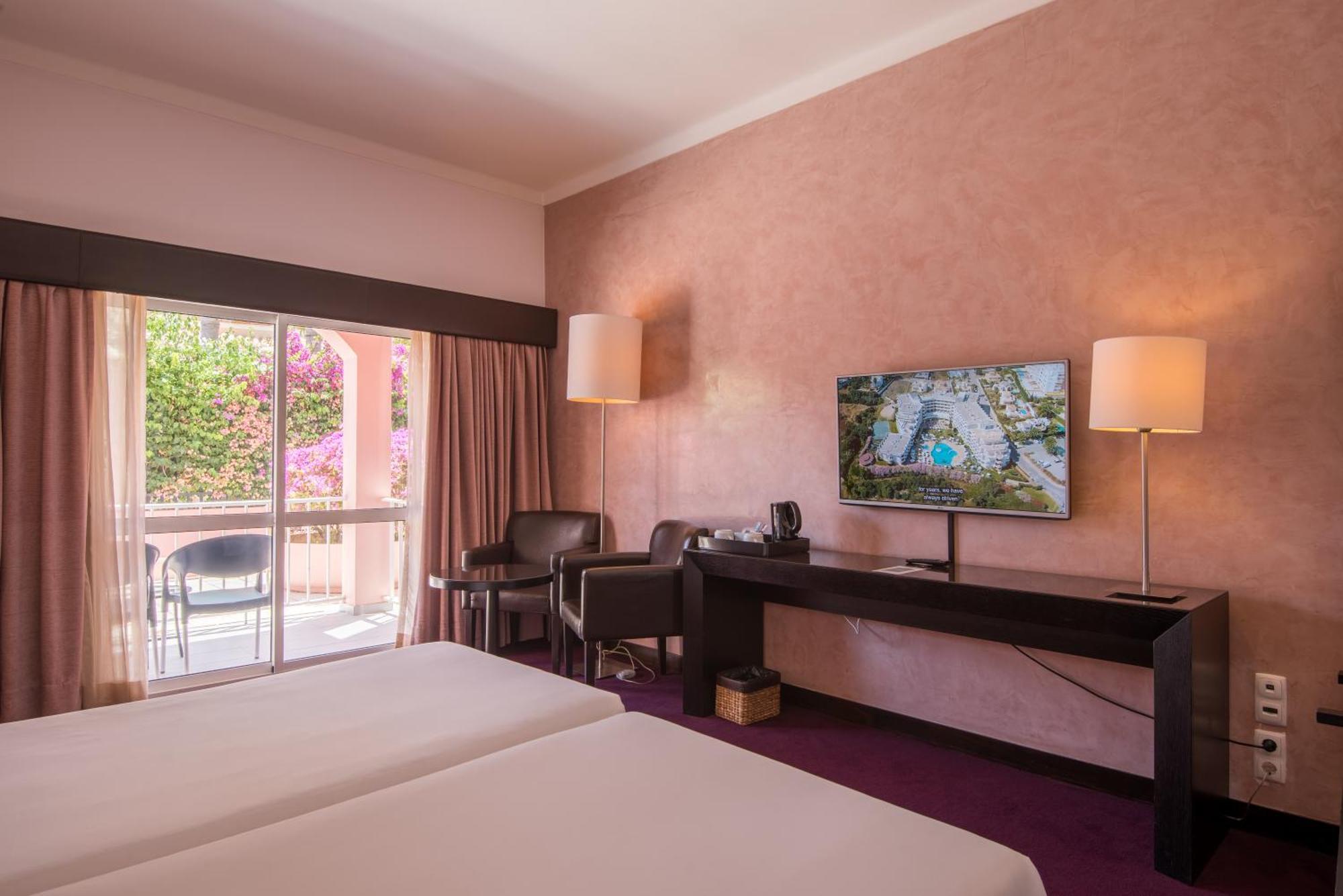 Double or Twin Room,1516420201:JPEG