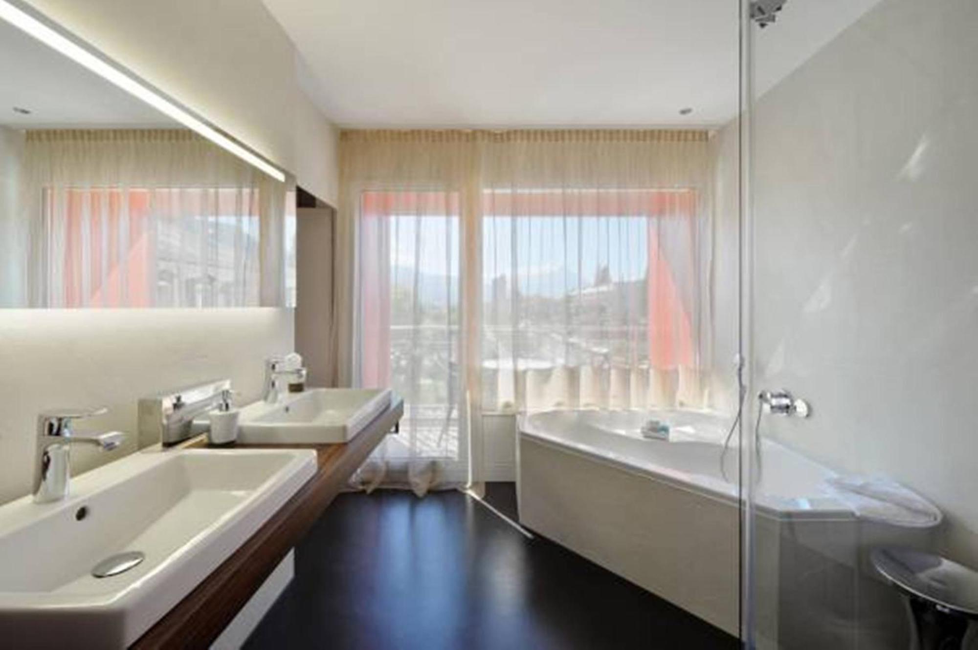 Suite Junior Panoramique avec Balcon
