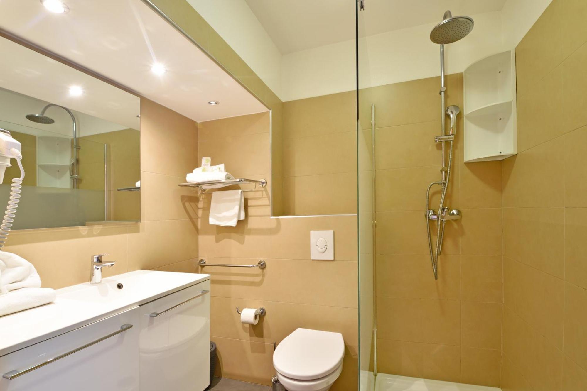 Two Bedroom Apartment Sea View,1522576231:JPEG