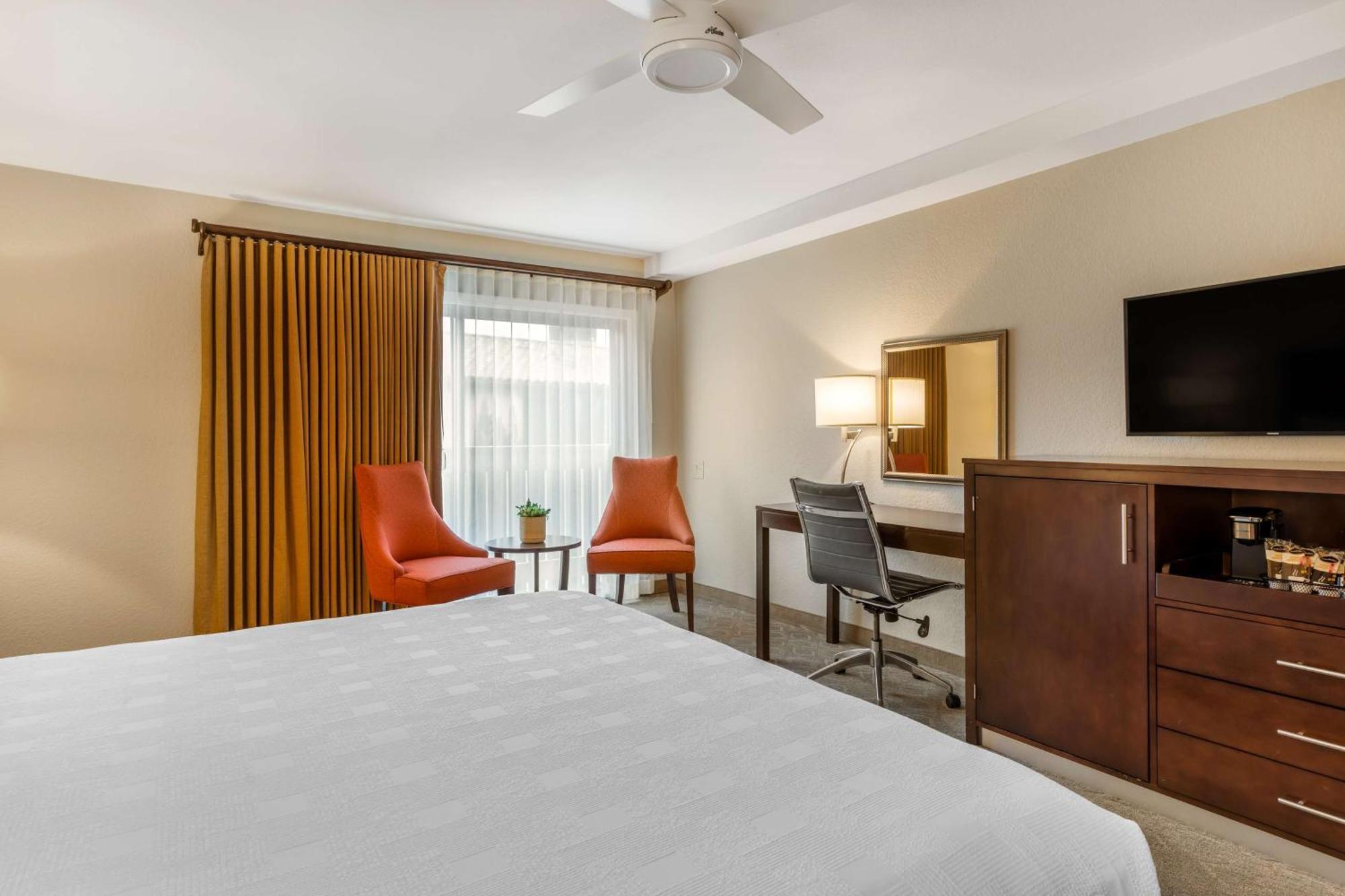 King Room,1525000897:JPEG