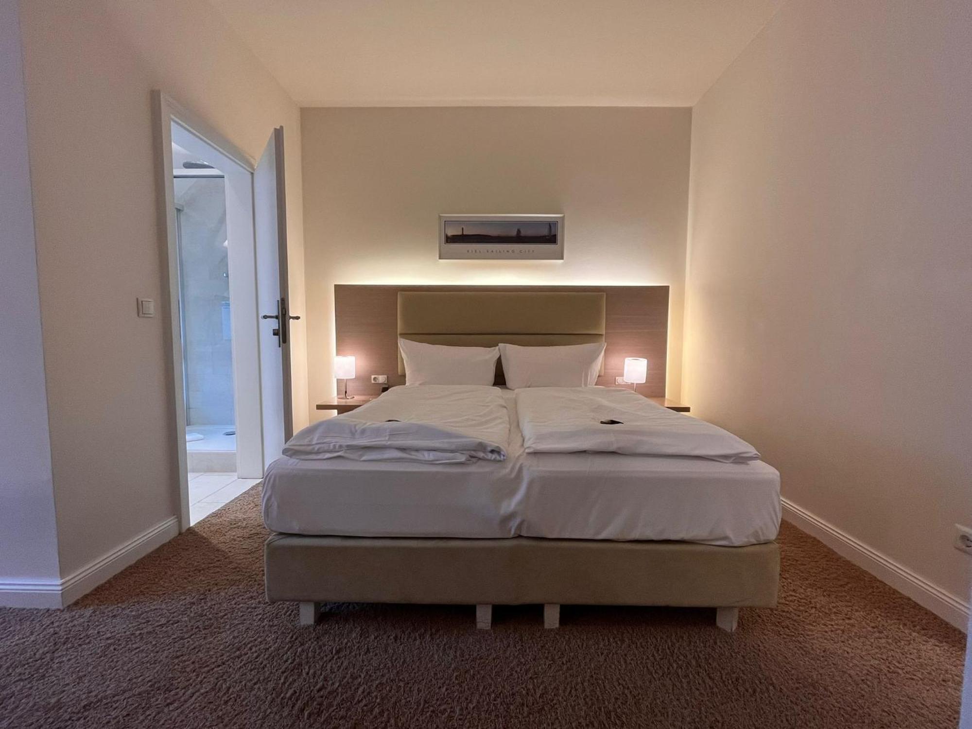 Standard Double Room,1526371885:JPEG