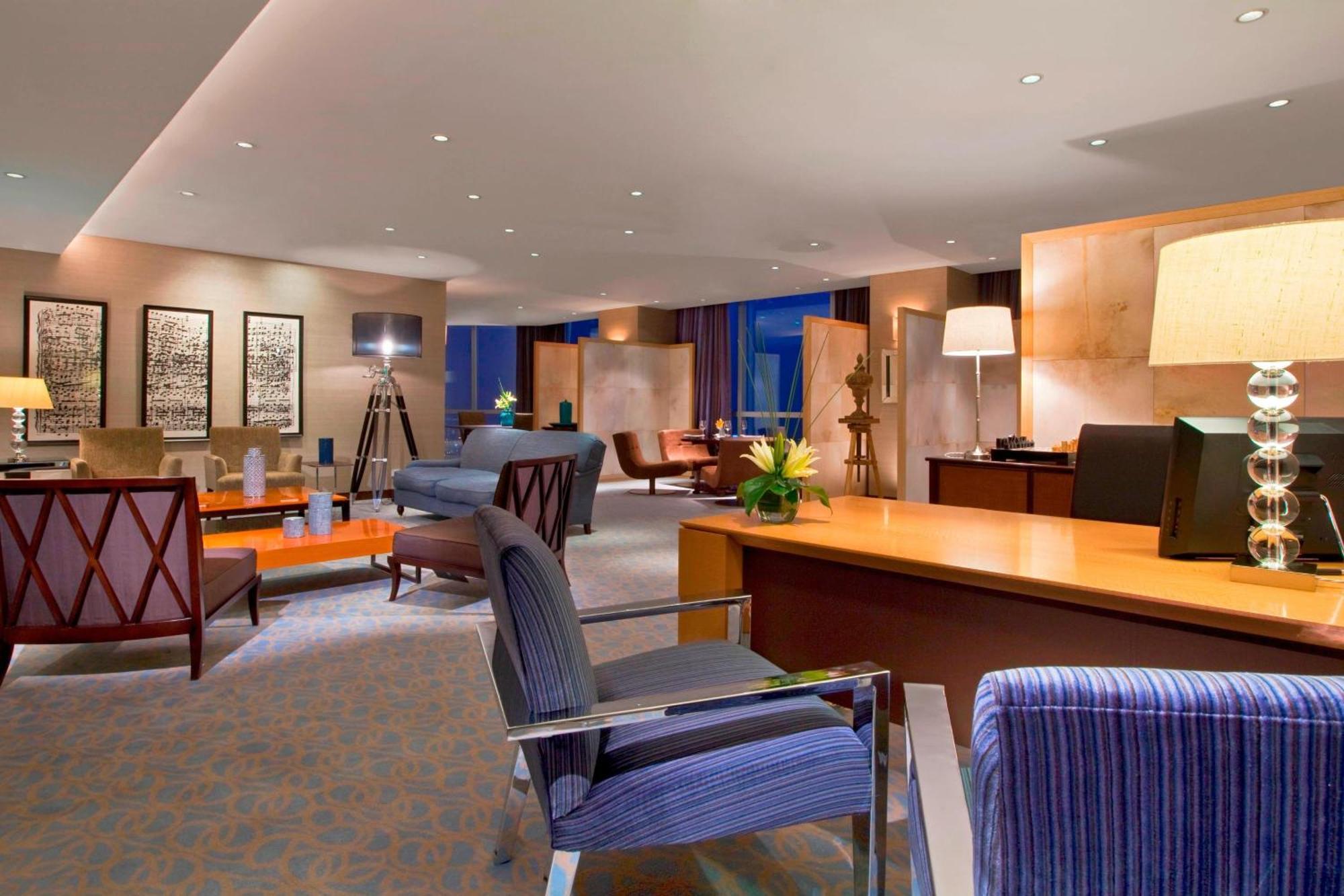 Suite Presidencial con acceso al club lounge - Cama extragrande - Planta superior
