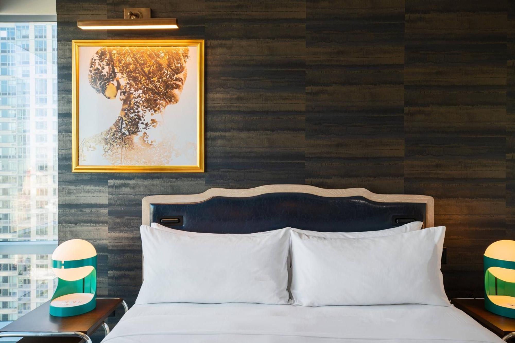 Quarto de Canto com 1 Cama King-size e Vista Cidade