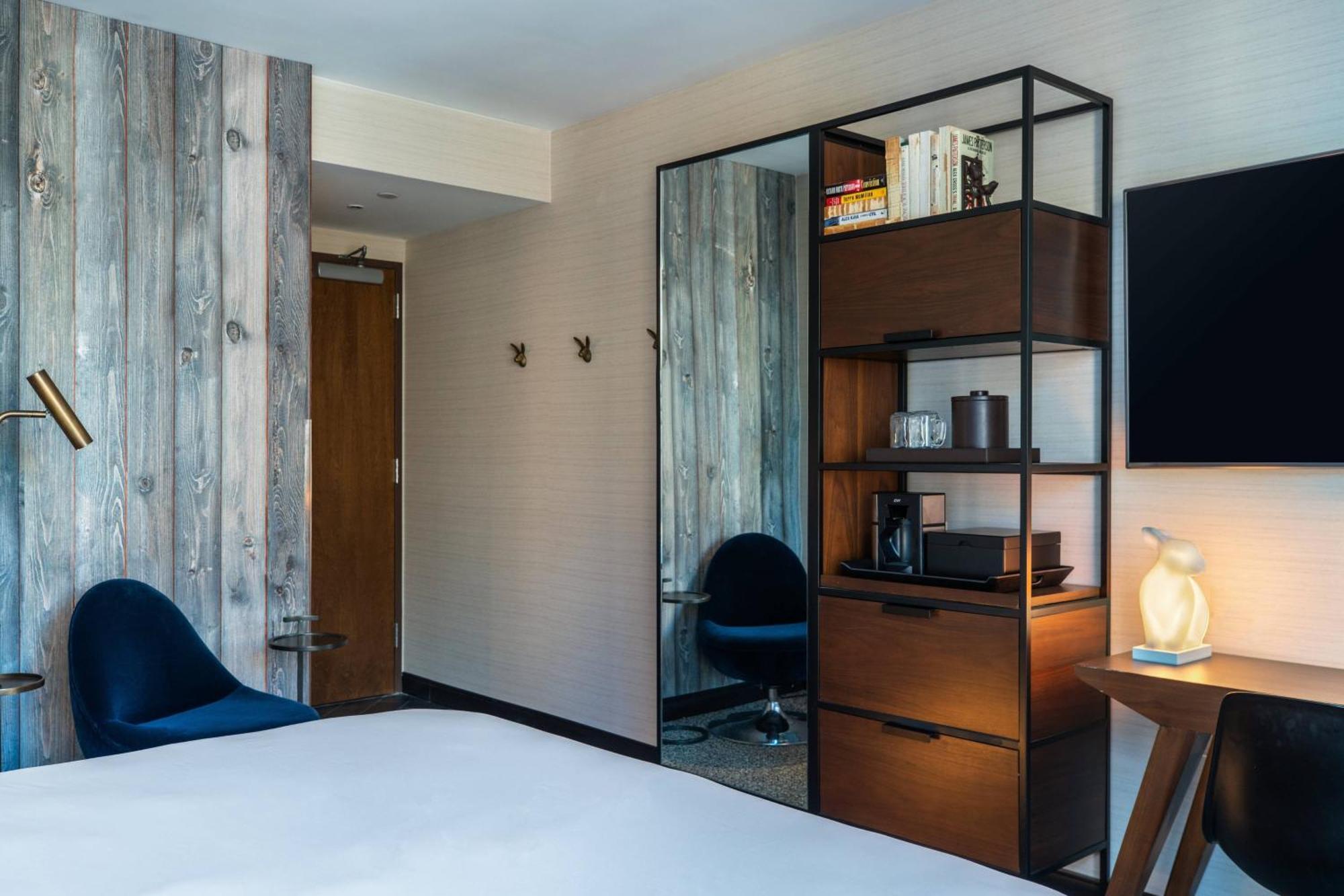 Quarto com 1 Cama King-size e Vista Cidade