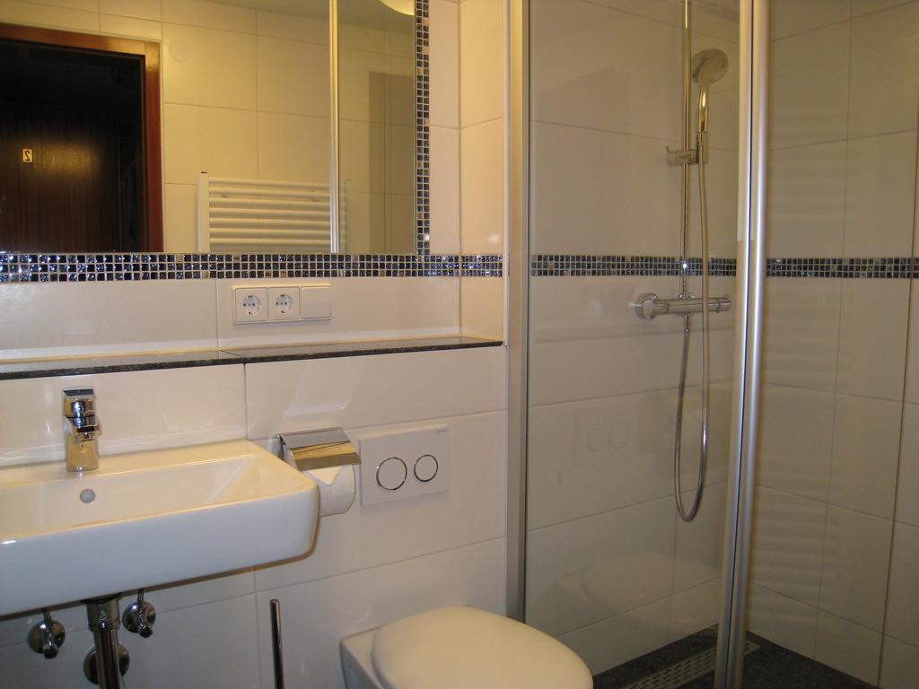 Doppelzimmer mit Balkon