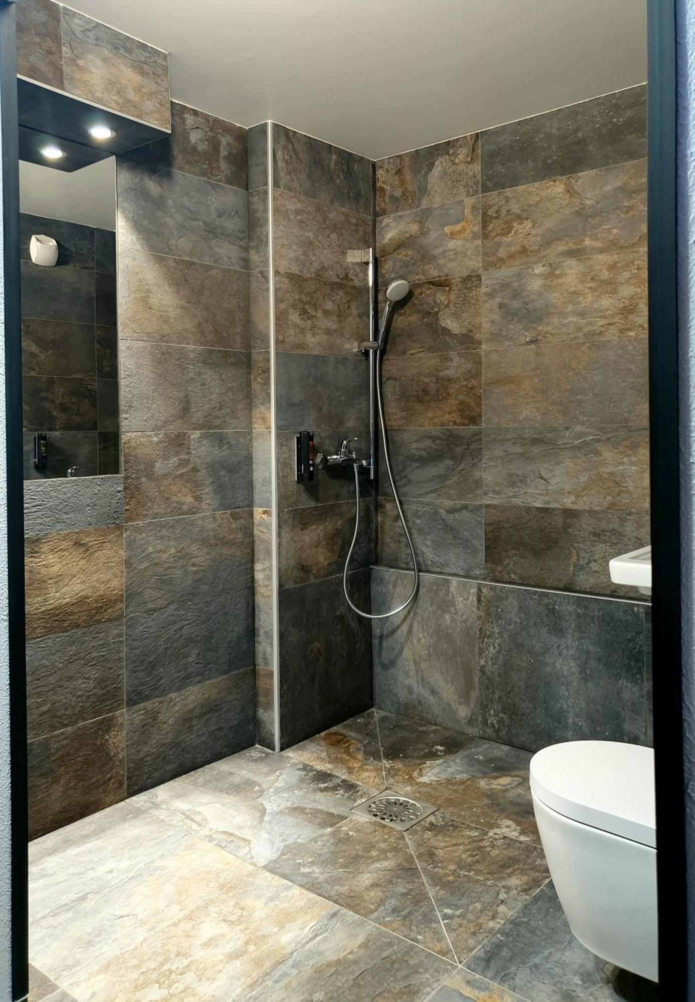 Double Room - Disability Access,1710156578:JPEG