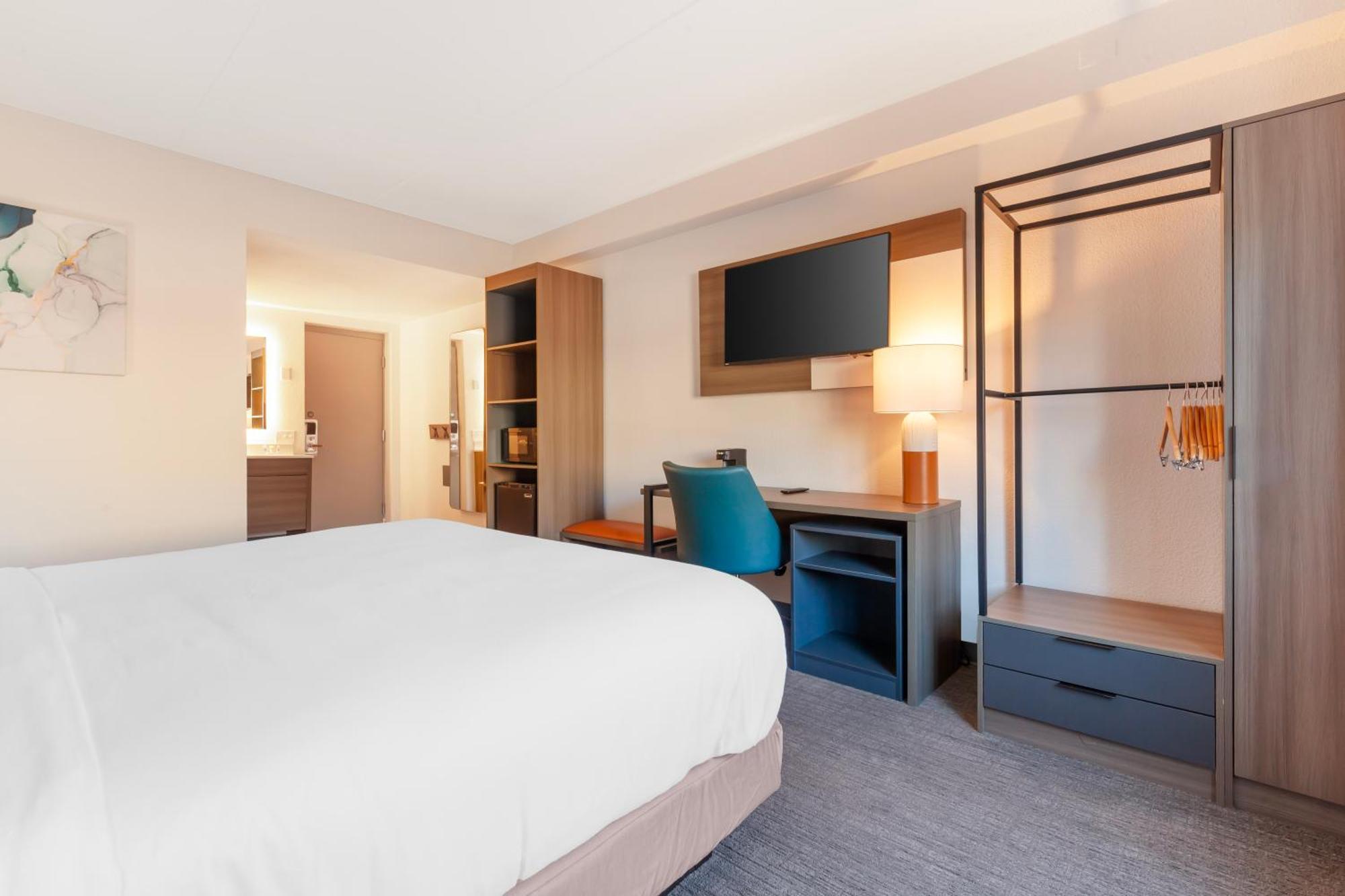 King Room - Non-Smoking