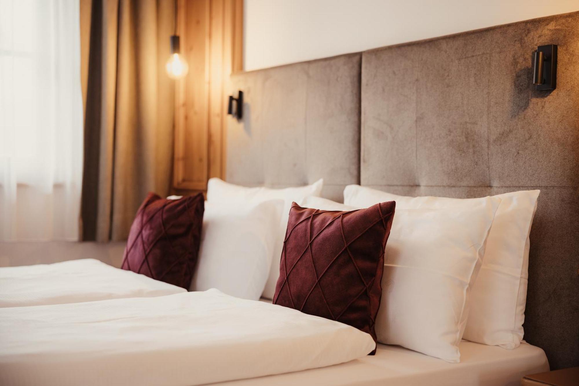 Deluxe Double or Twin Room,1534487497:JPEG