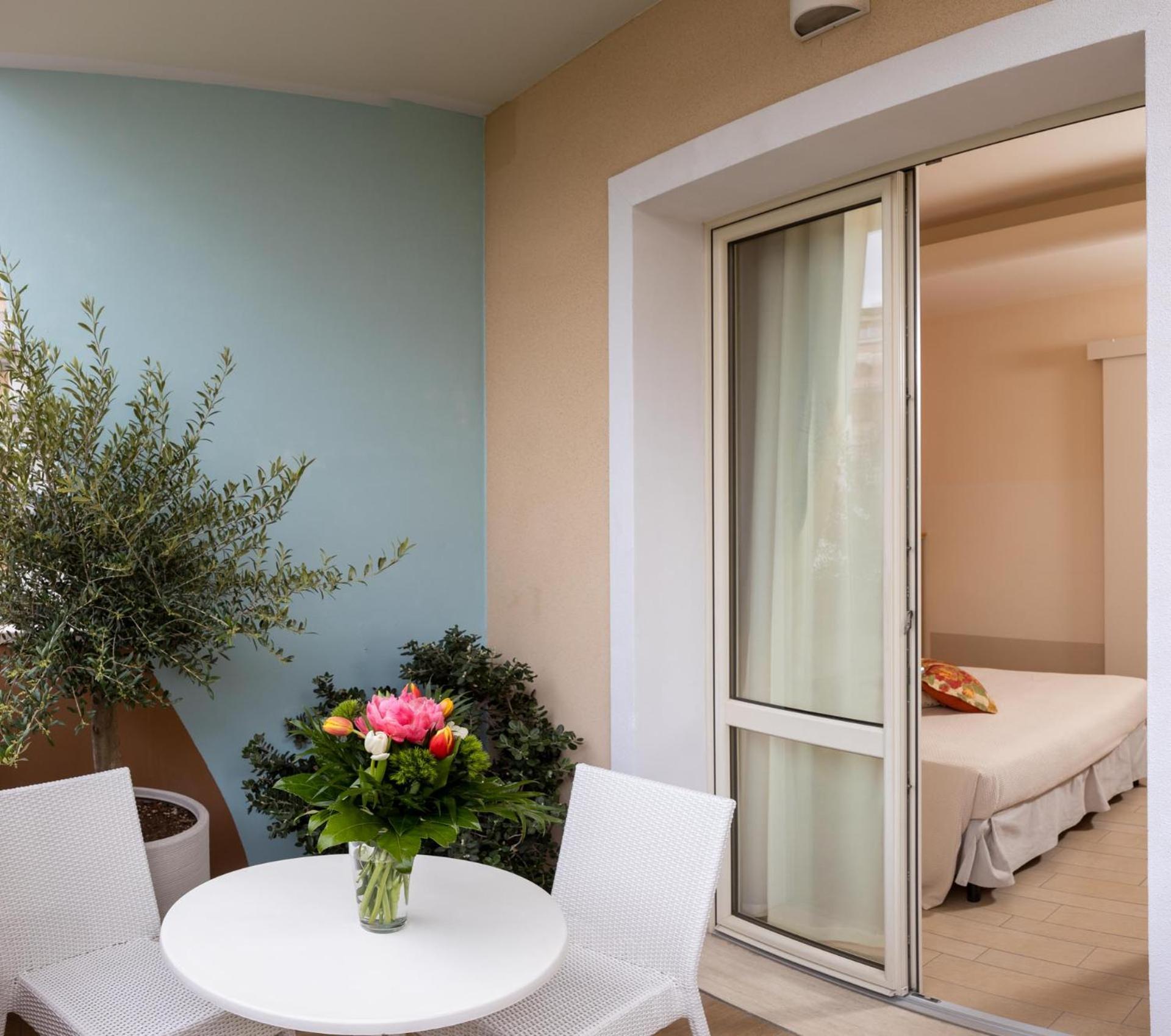 One-Bedroom Apartment (2 Adults),1536529540:JPEG