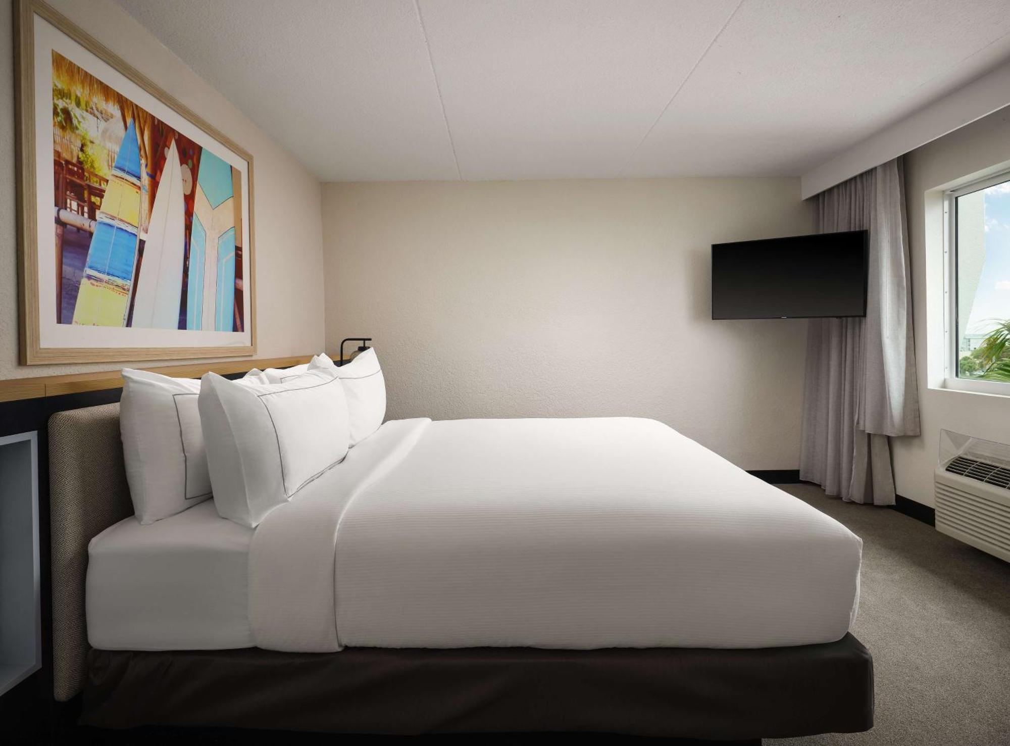 One Bedroom King Suite - Partial Ocean View