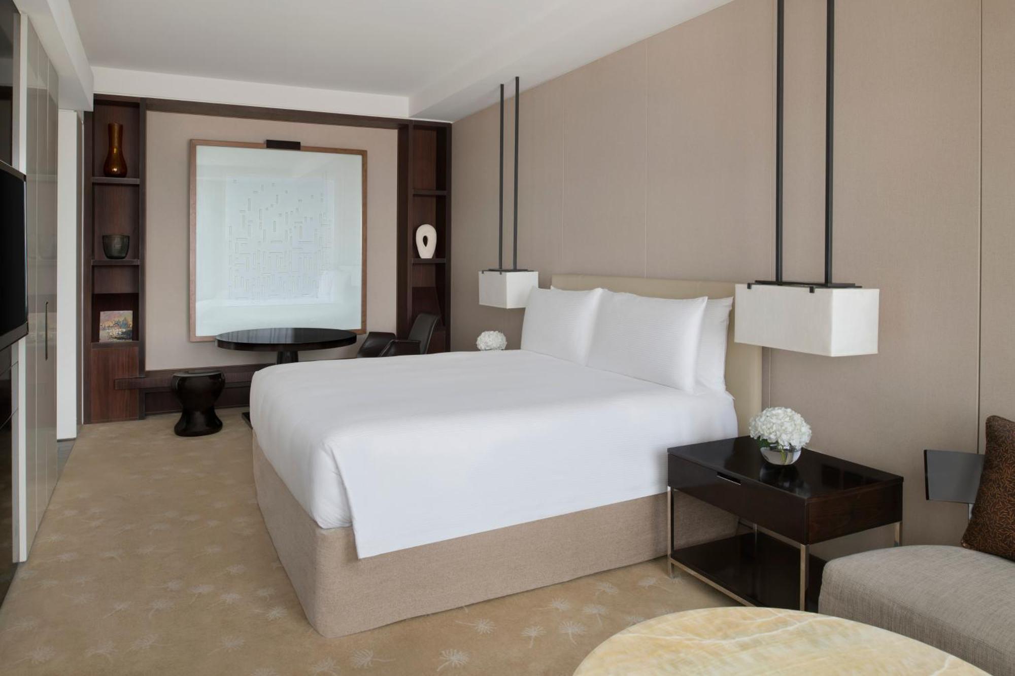 Classic Kamer met Kingsize Bed en Uitzicht op het Water