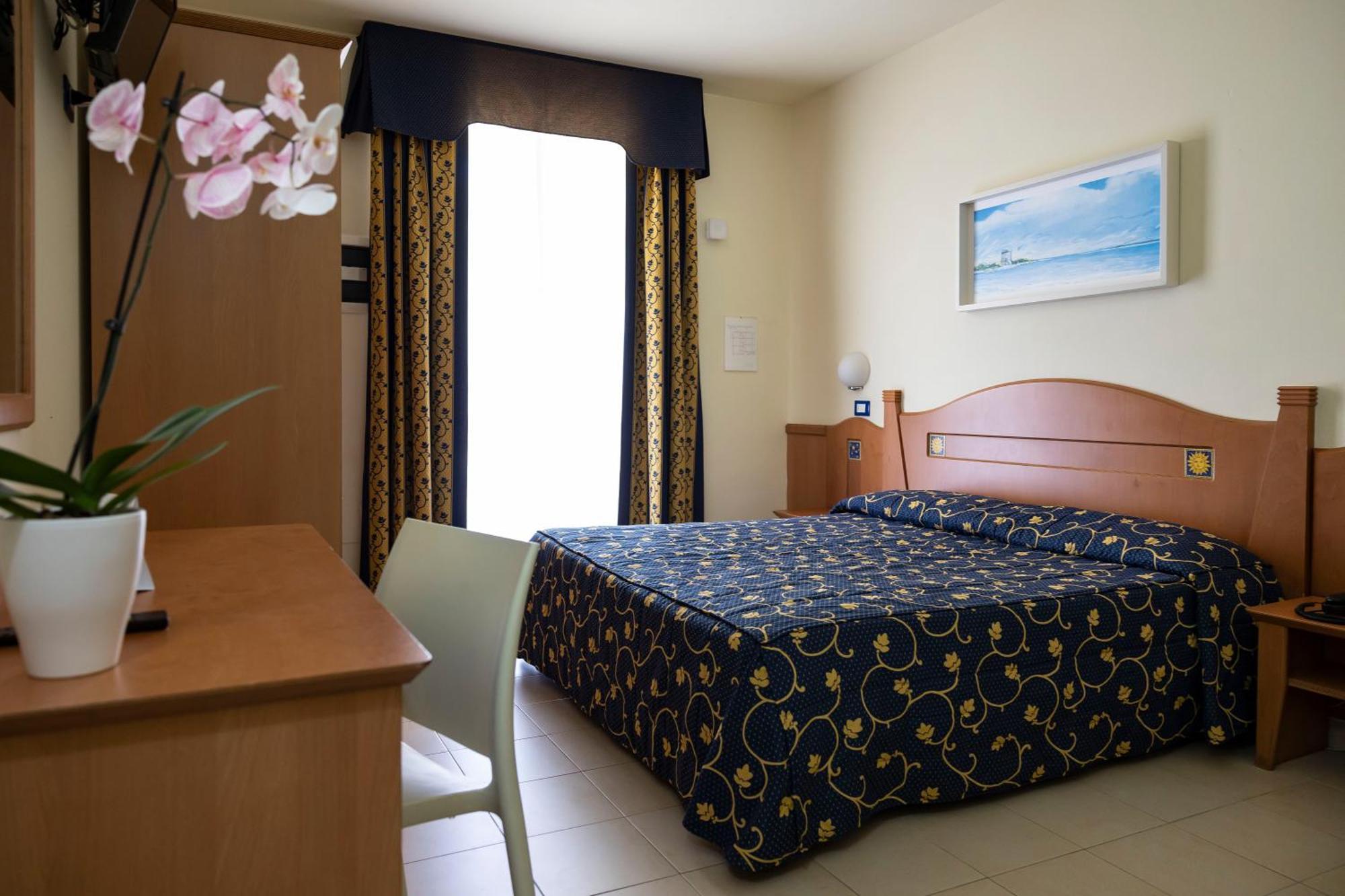 Standard Double or Twin Room,1537915195:JPEG