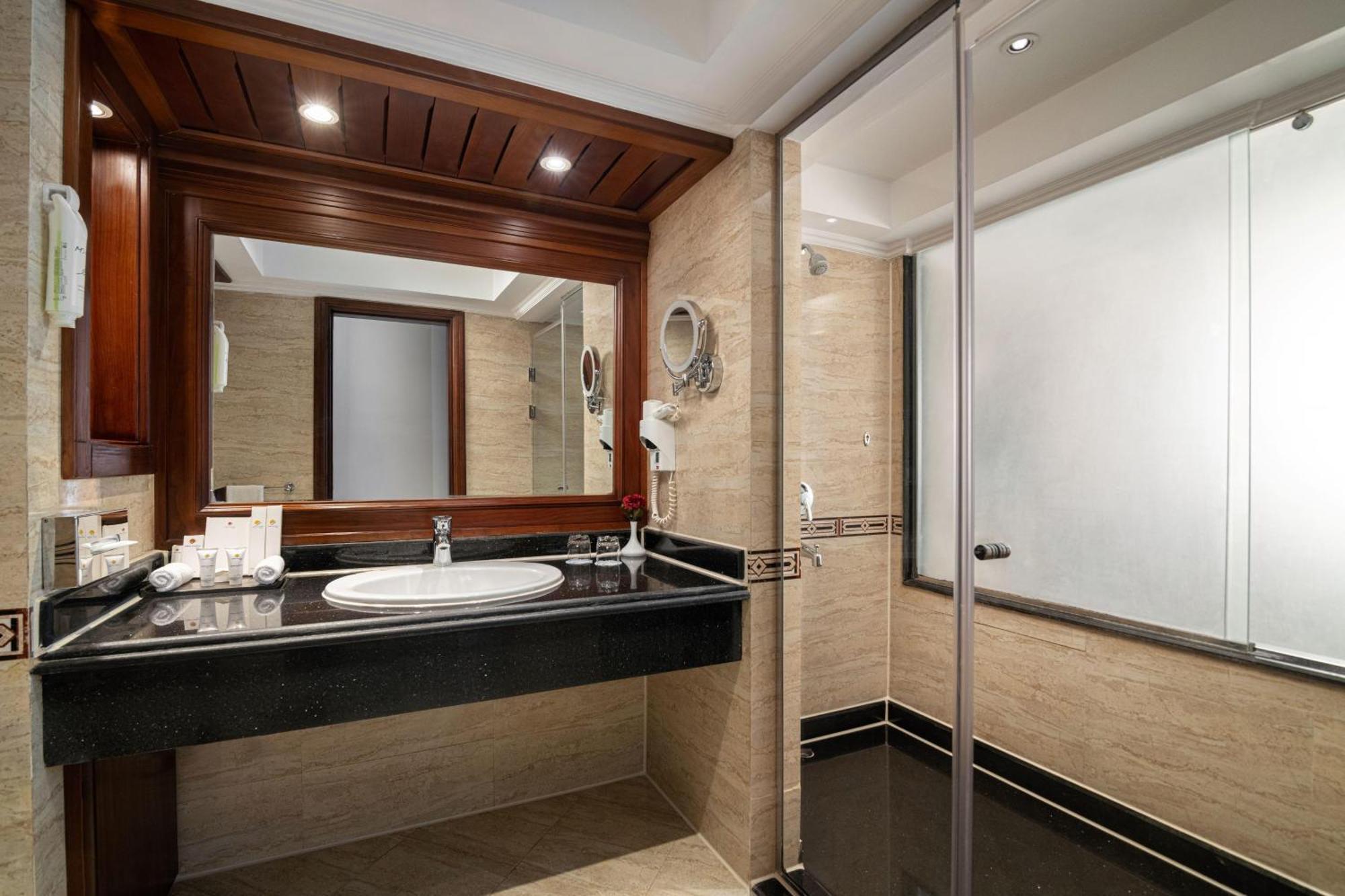 Suite Premium con jacuzzi (solo adultos)