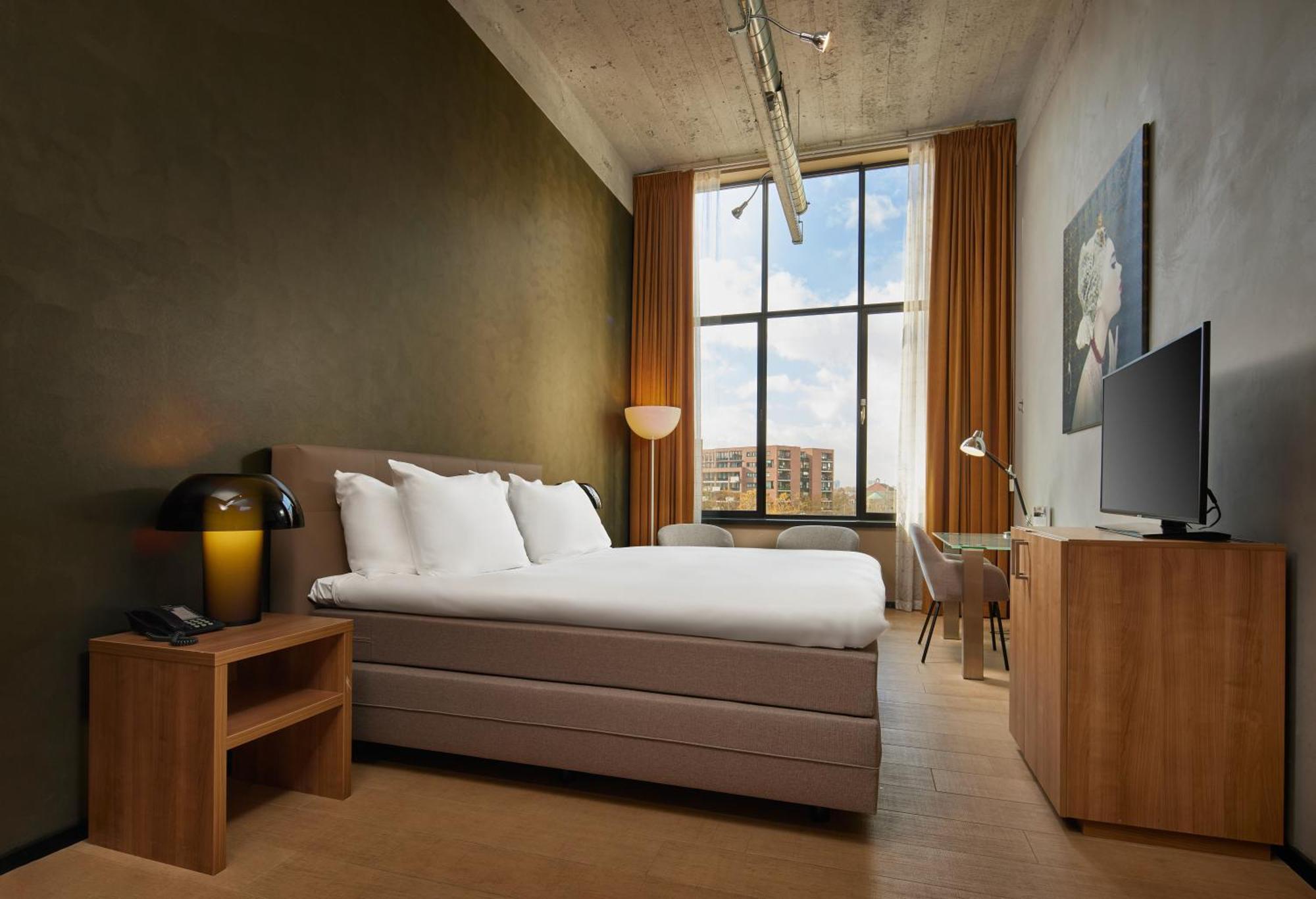 Superior Loft