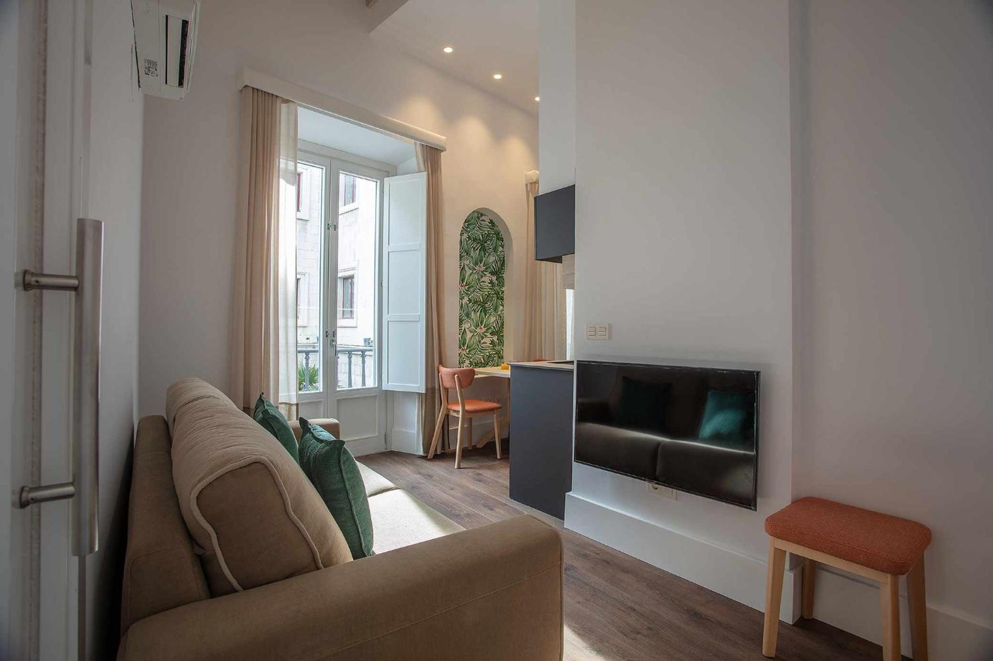 Apartment Balcony,1588377463:JPEG
