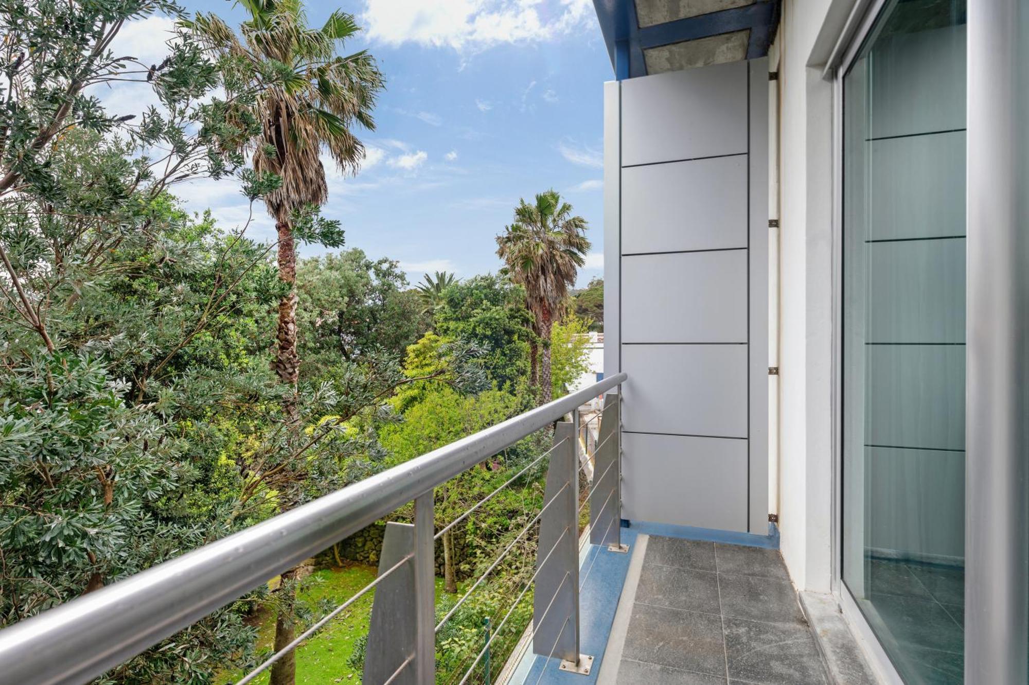 Quarto Duplo com Vista Jardim