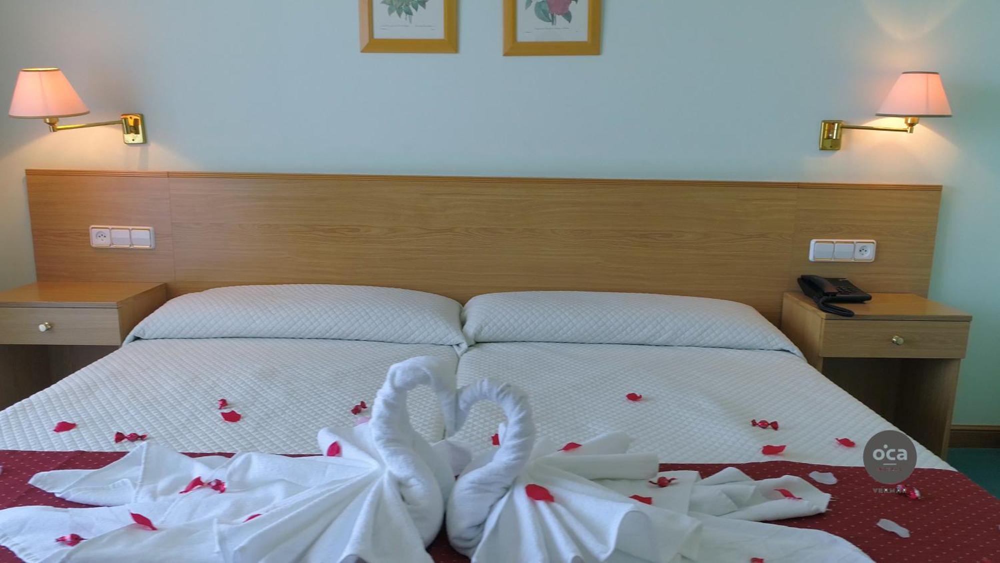Double or Twin Room Pool View,1539123703:JPEG