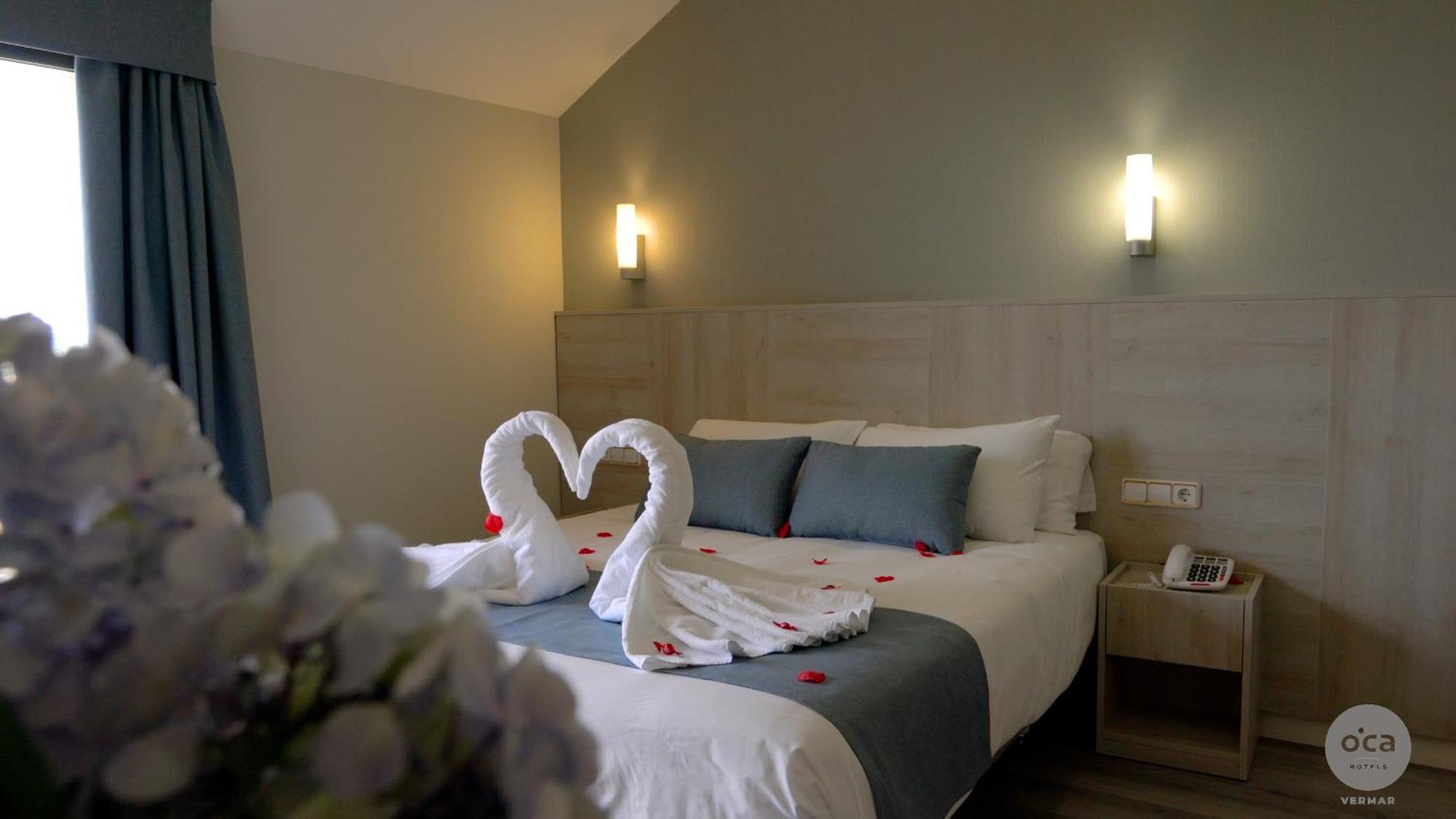Deluxe Double Room,181235853:JPEG