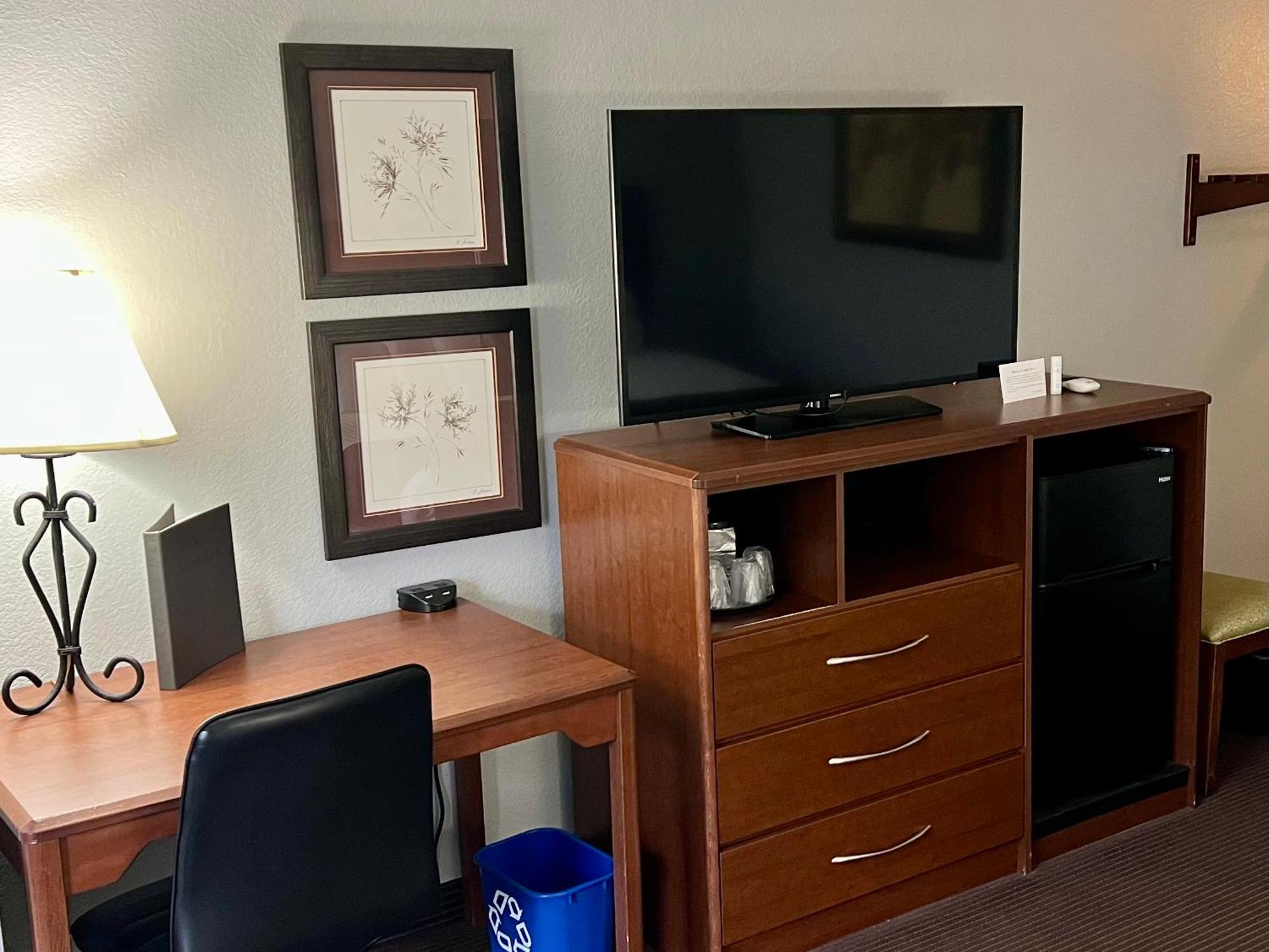 Queen Room - Disability Access