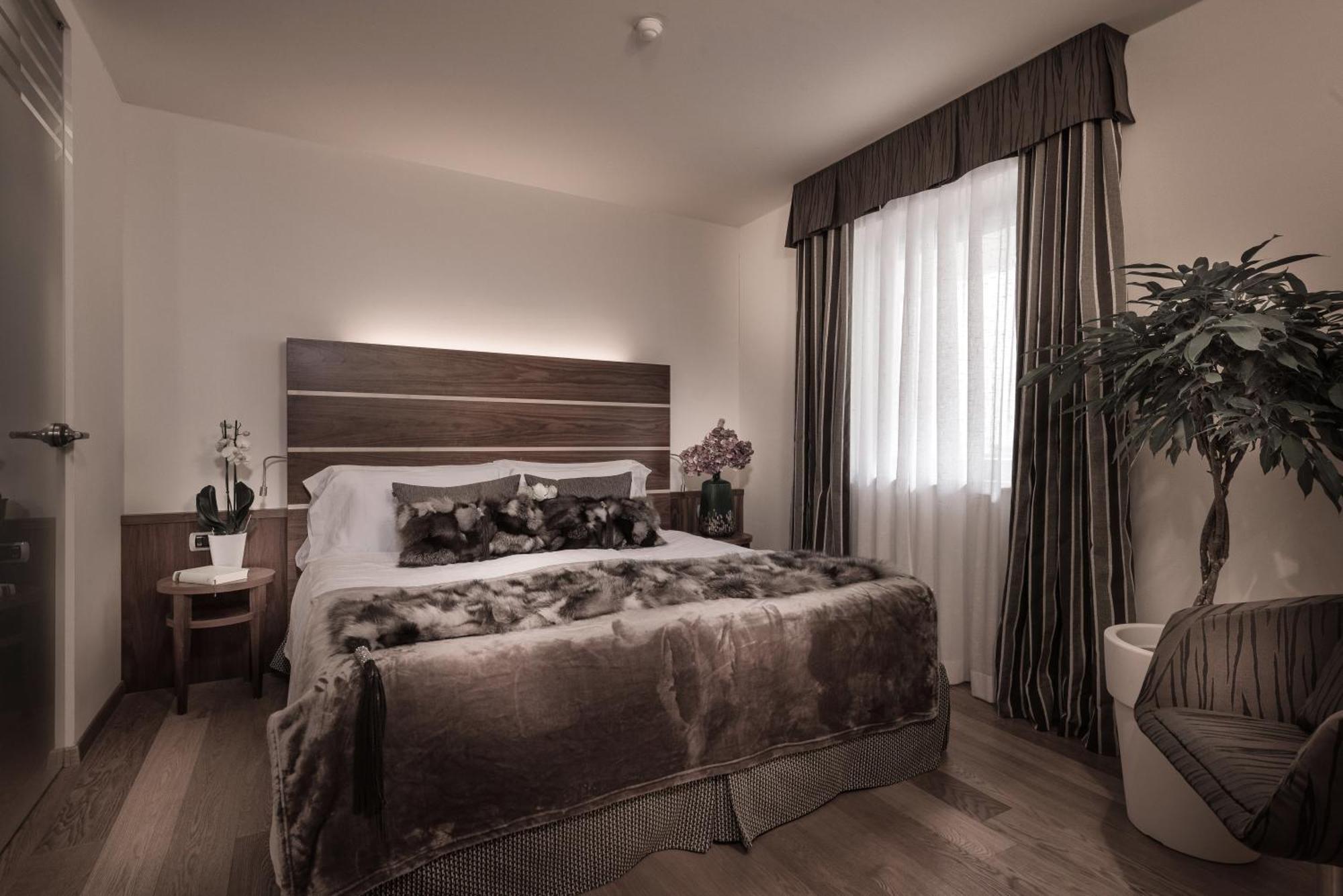 Junior Suite,1540496860:JPEG