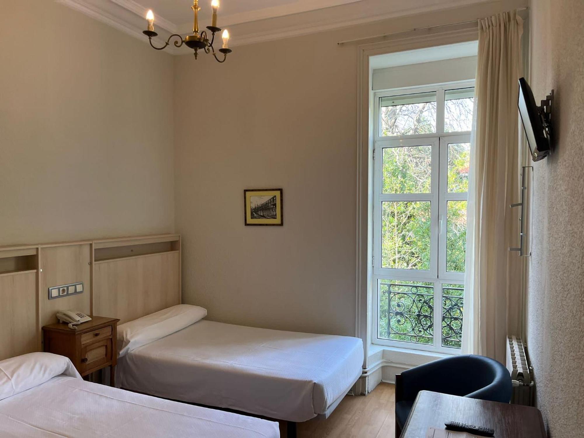 Standard Double Room,1540898335:JPEG