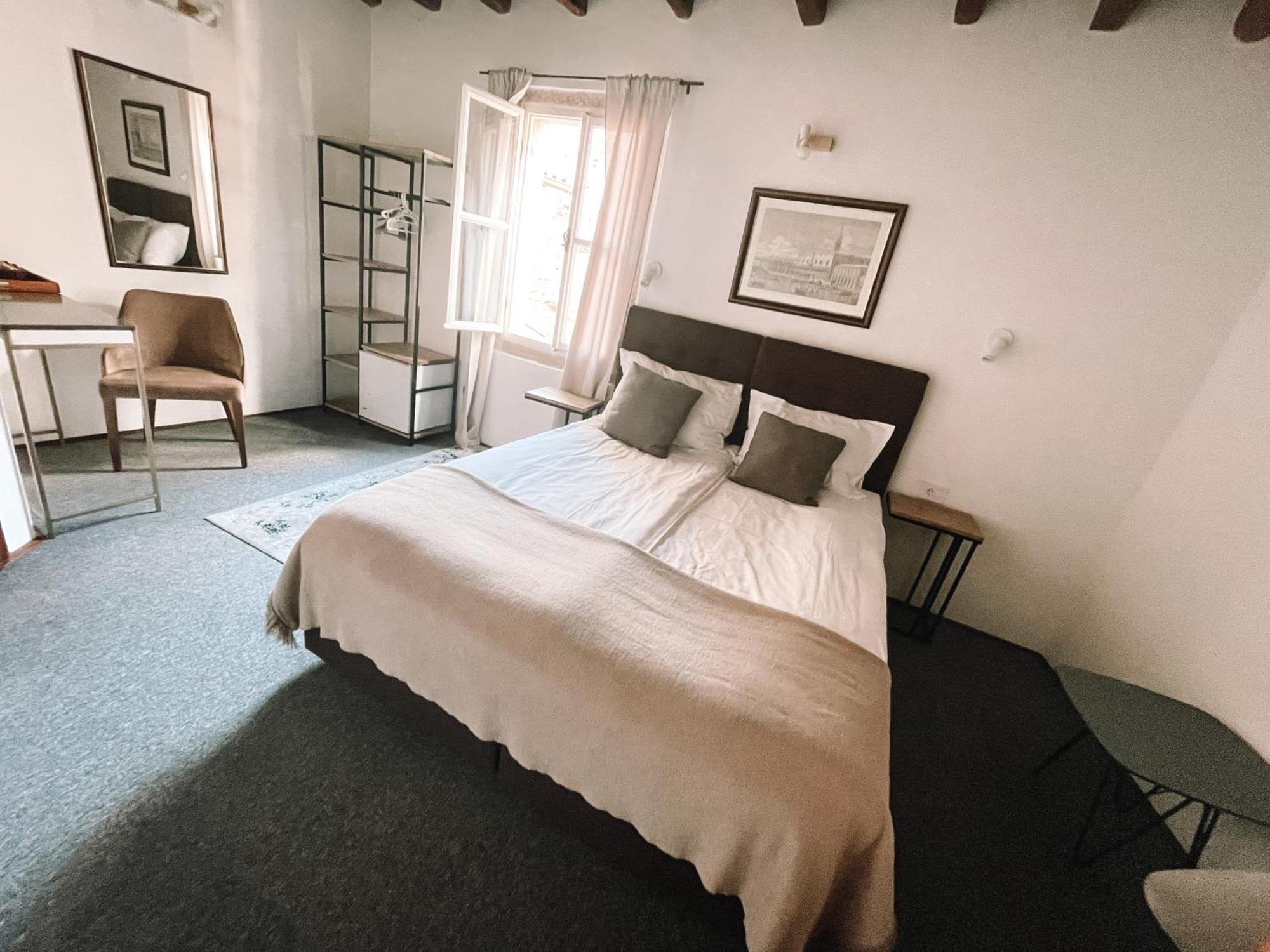 Double Room - Cronche Street - Annex Building,1541193556:JPEG