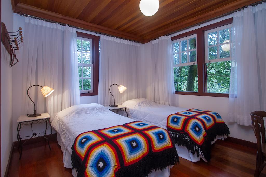 Quarto duplo deluxe com ar-condicionado
