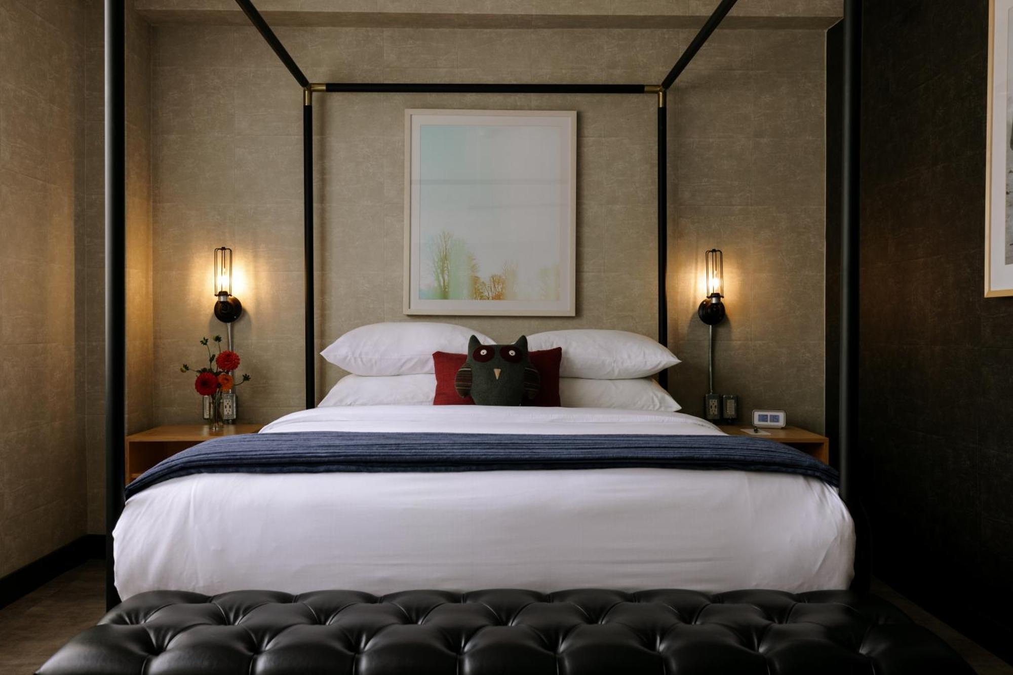 Queen Loft