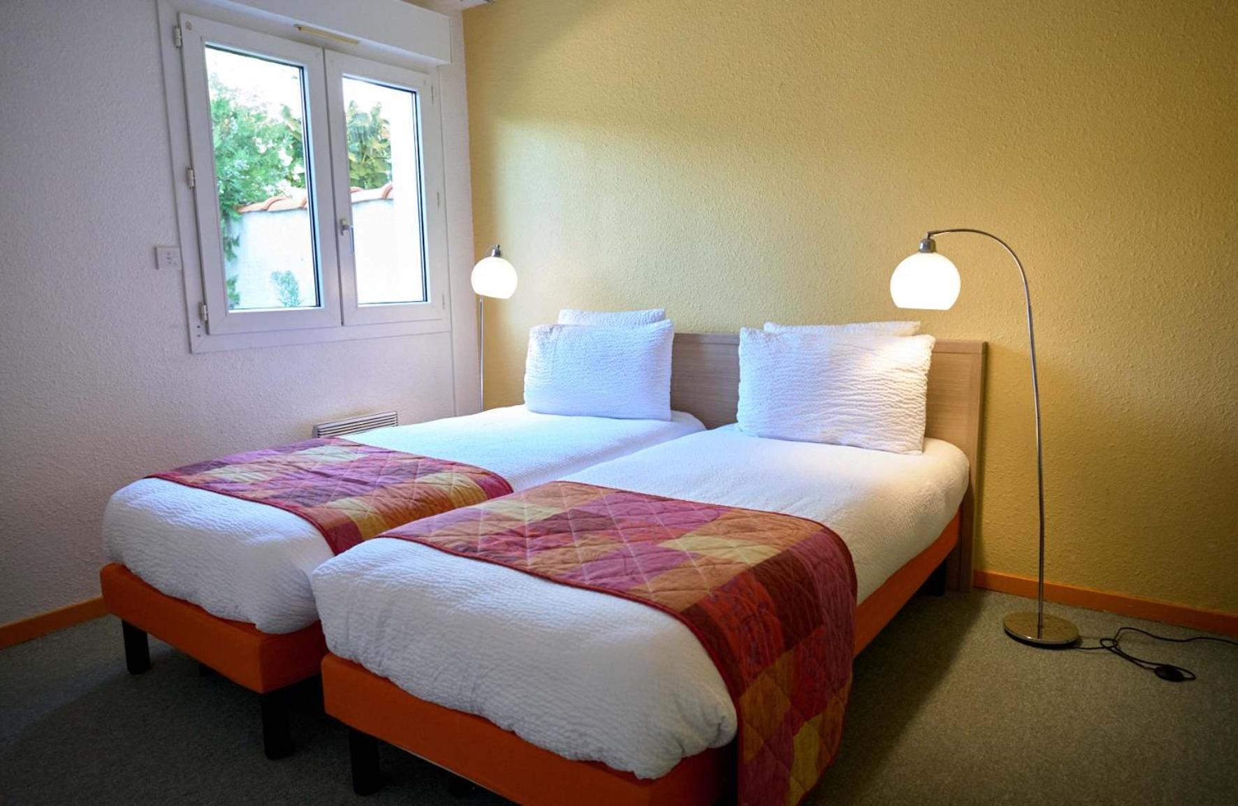 Connecting Rooms,789389214:JPEG