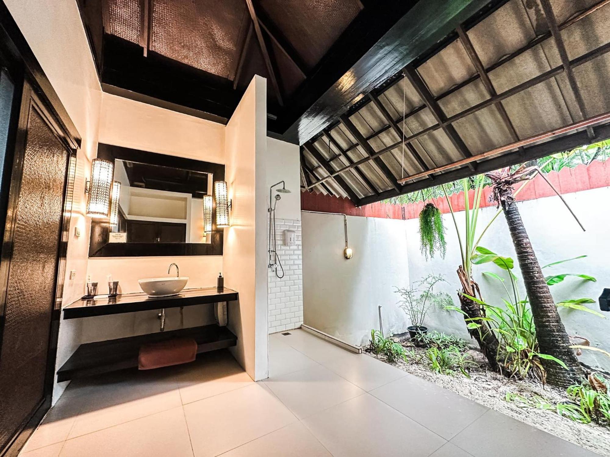 Beach Front Villa Siri