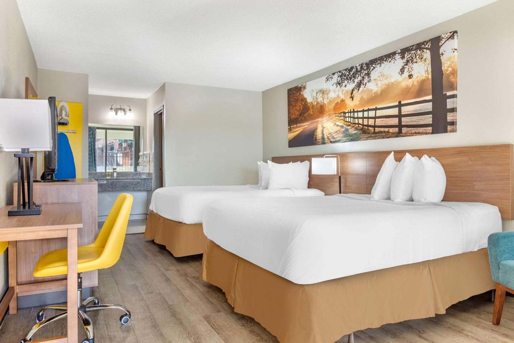 Double Room with Two Double Beds - Smoking