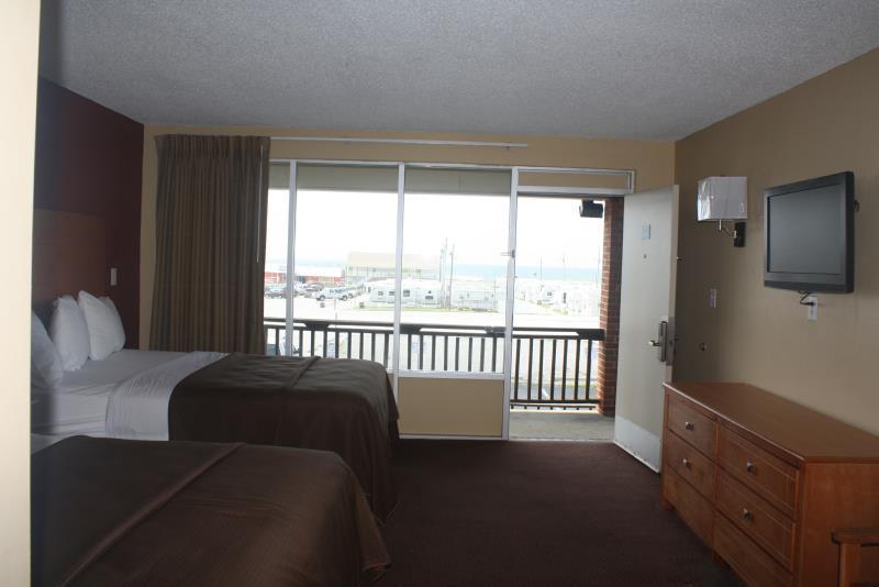 Queen Room with Two Queen Beds - Non-Smoking,50217417:JPEG