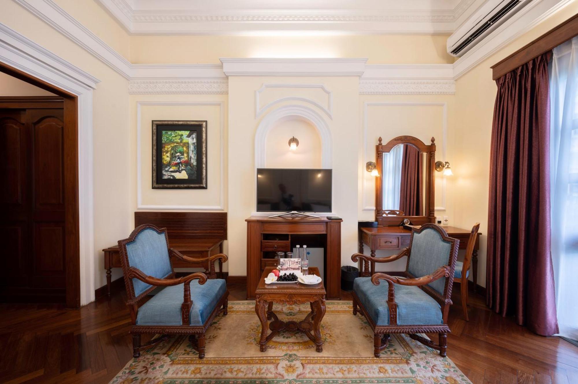 Century Pool Deluxe Room (Double or Twin)