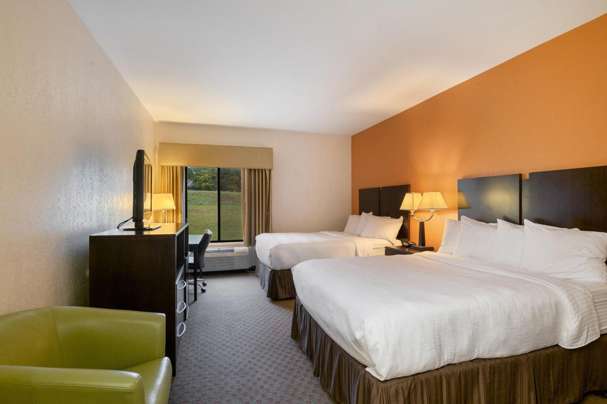Standard Queen Room with Two Queen Beds - Non Smoking,1545128749:JPEG