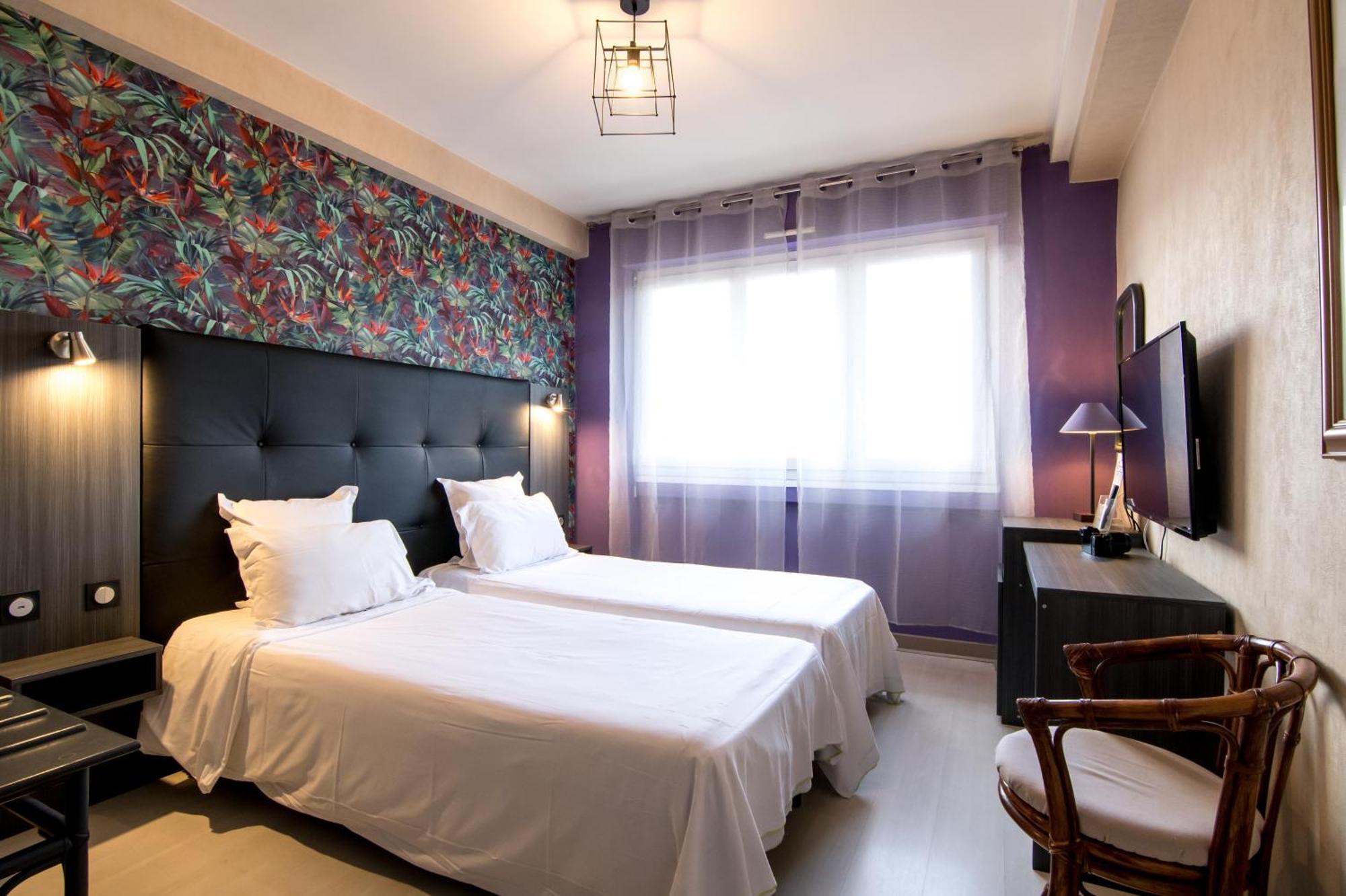 Twin Room,1545147688:JPEG