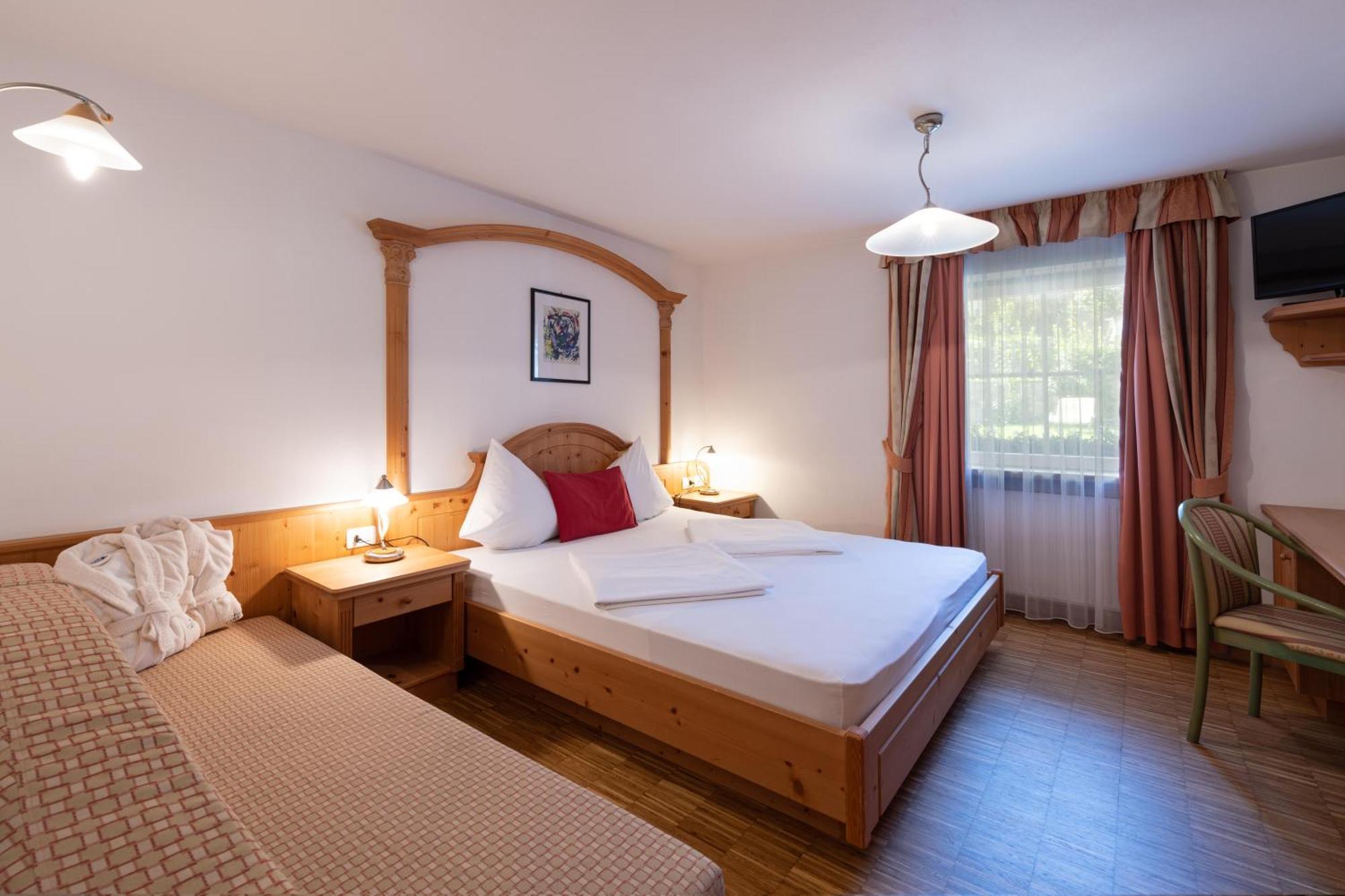 Double Room,1346212193:JPEG