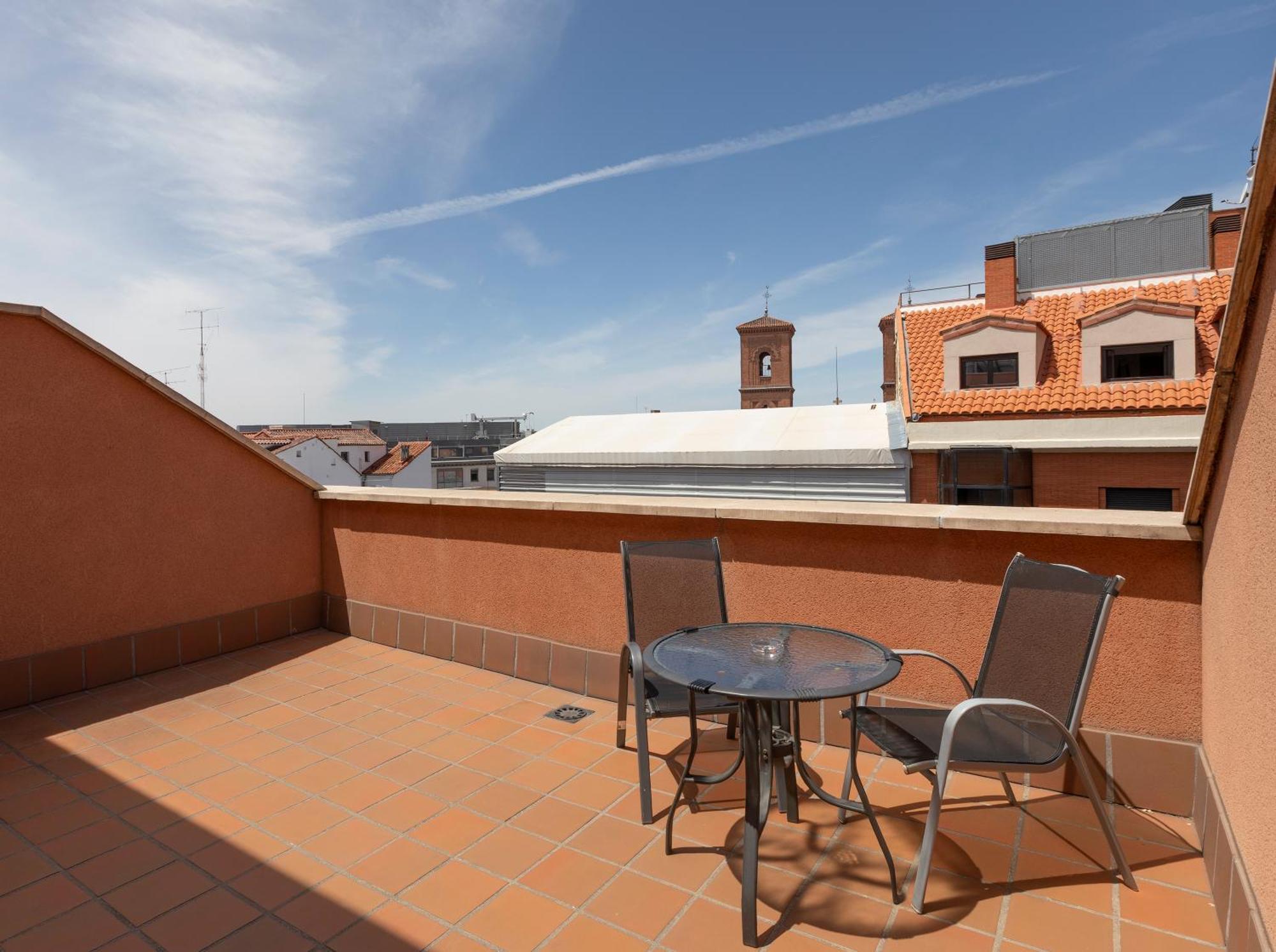 Double or Twin Room with Terrace