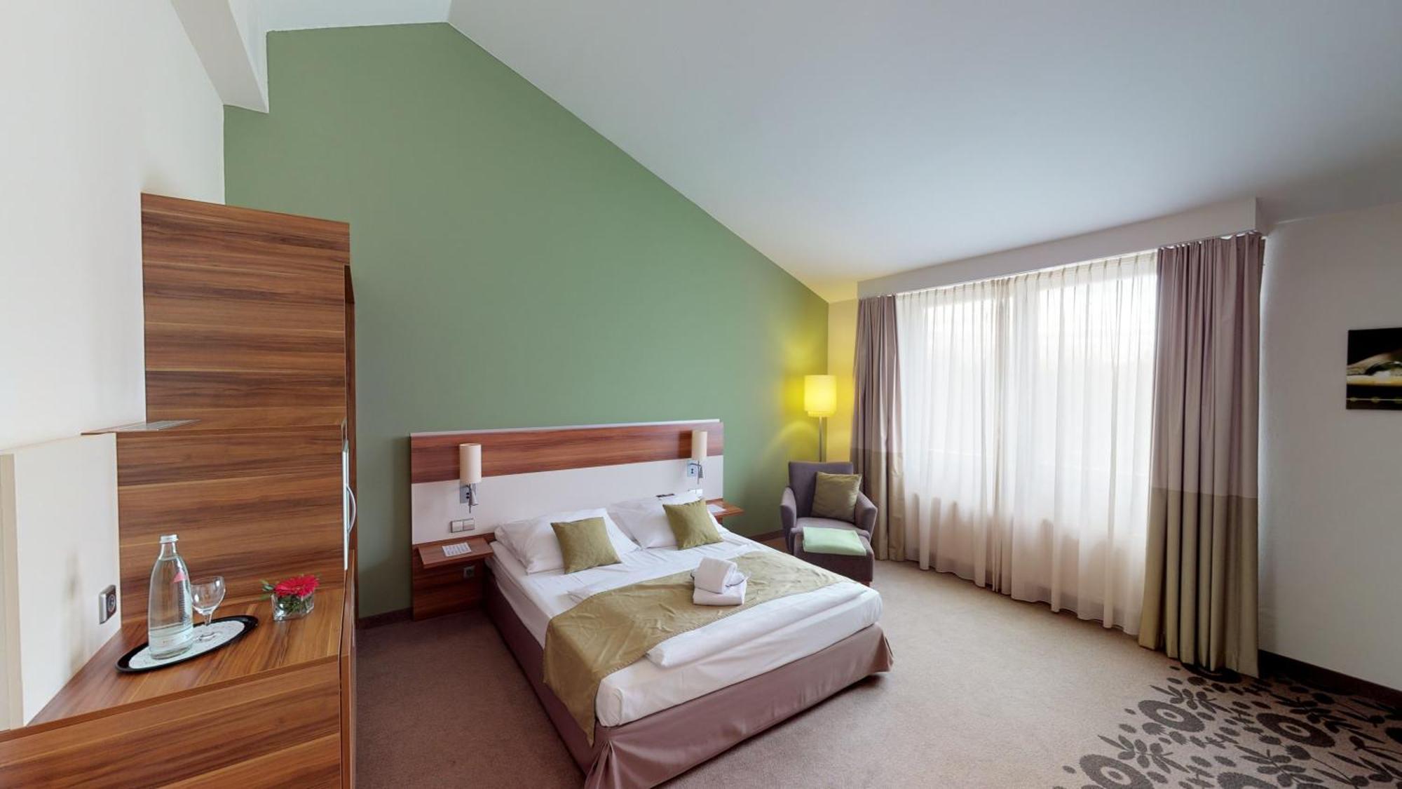 Standard Double Room,1545538879:JPEG