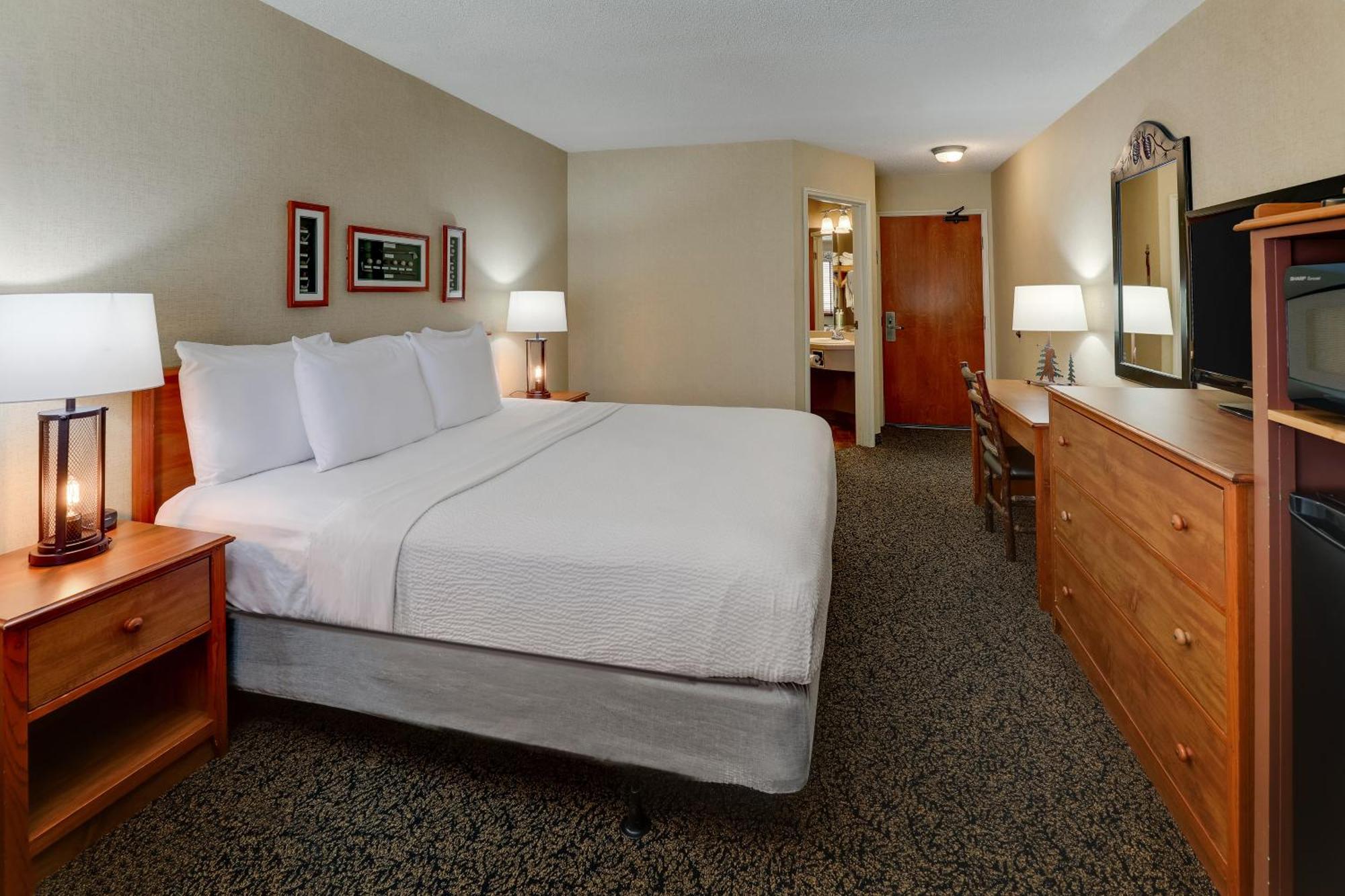 Deluxe King Room