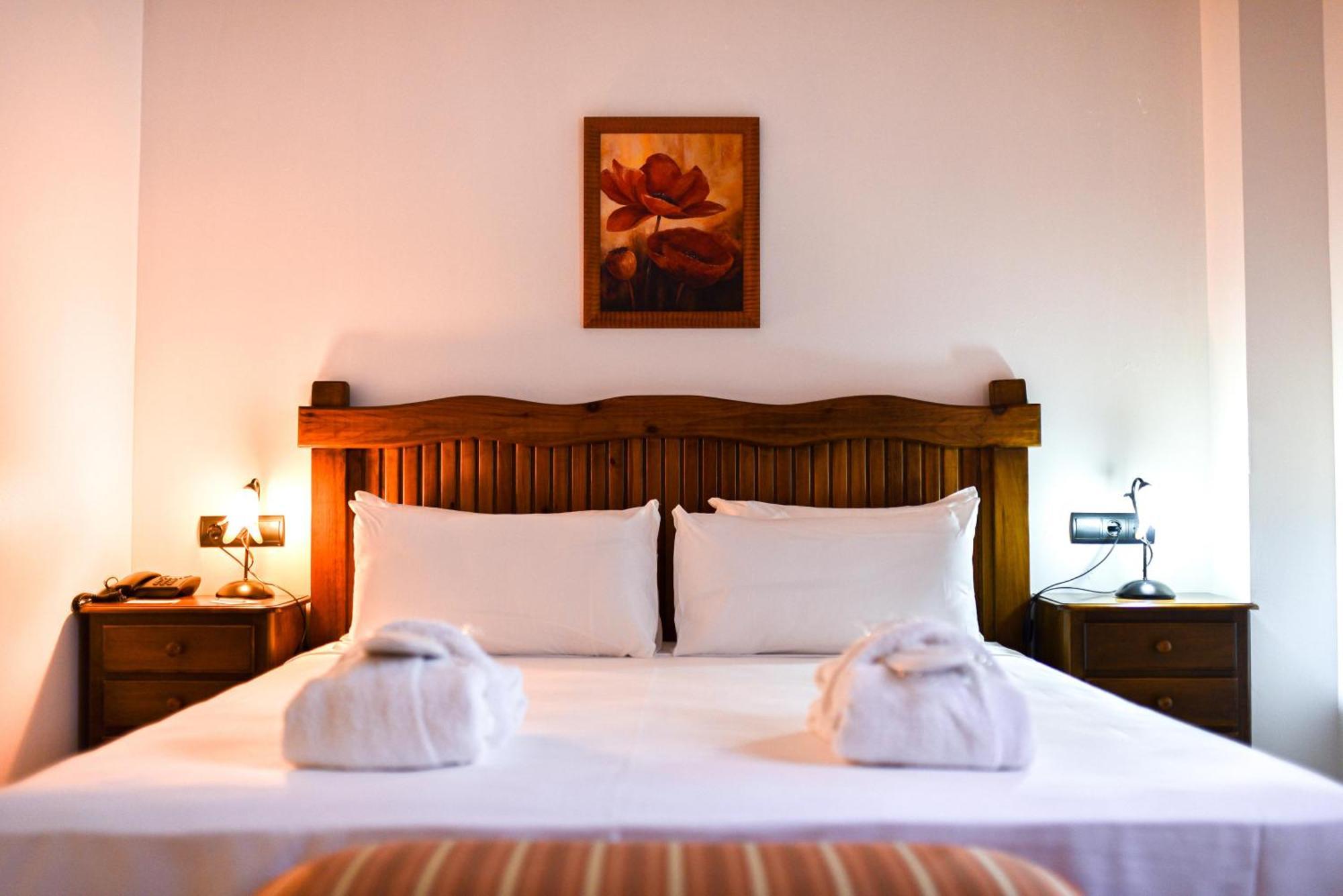 Double or Twin Room,1546424191:JPEG