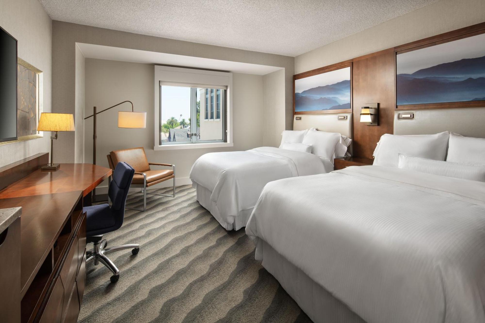 Classic Double Guest Room with Two Double Bed