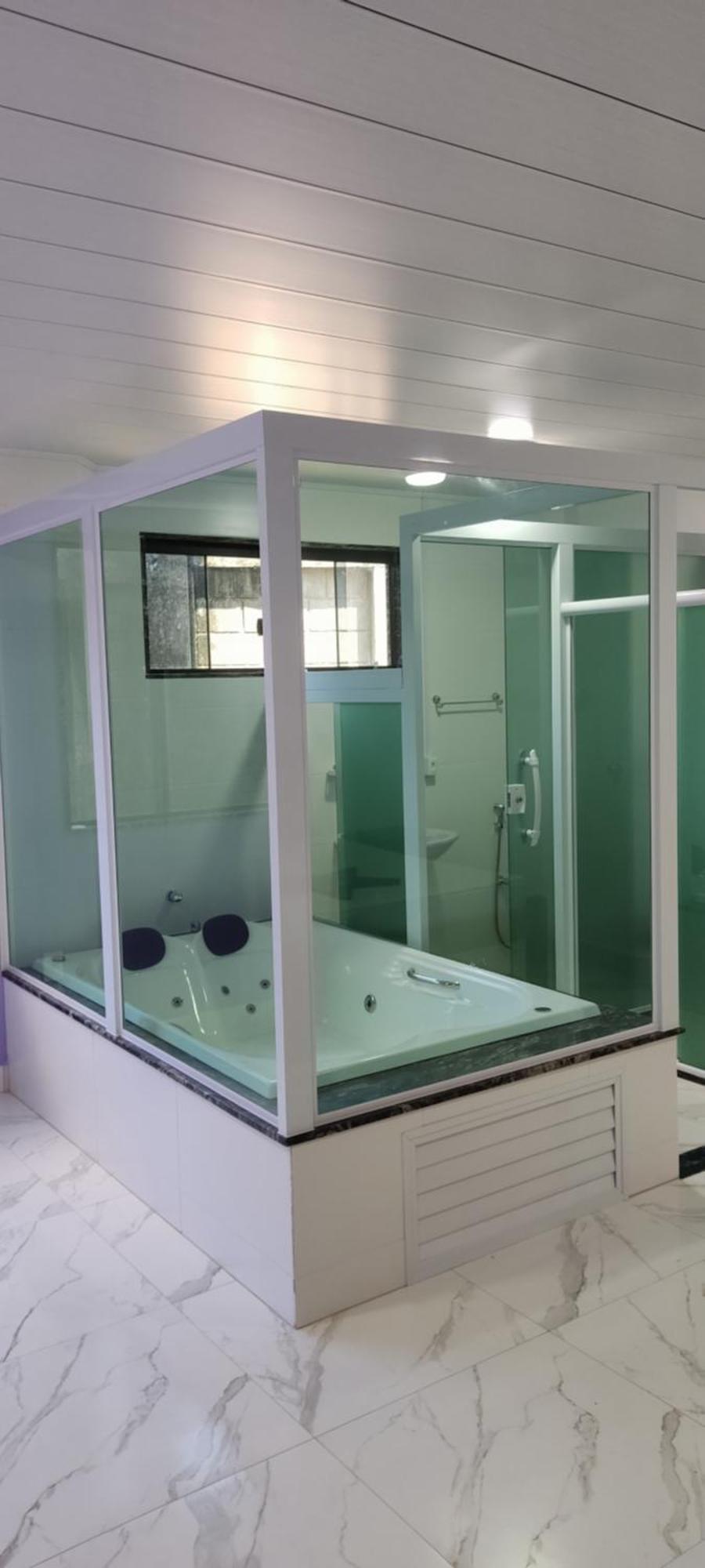 Quarto Duplo com Banheira de Hidromassagem